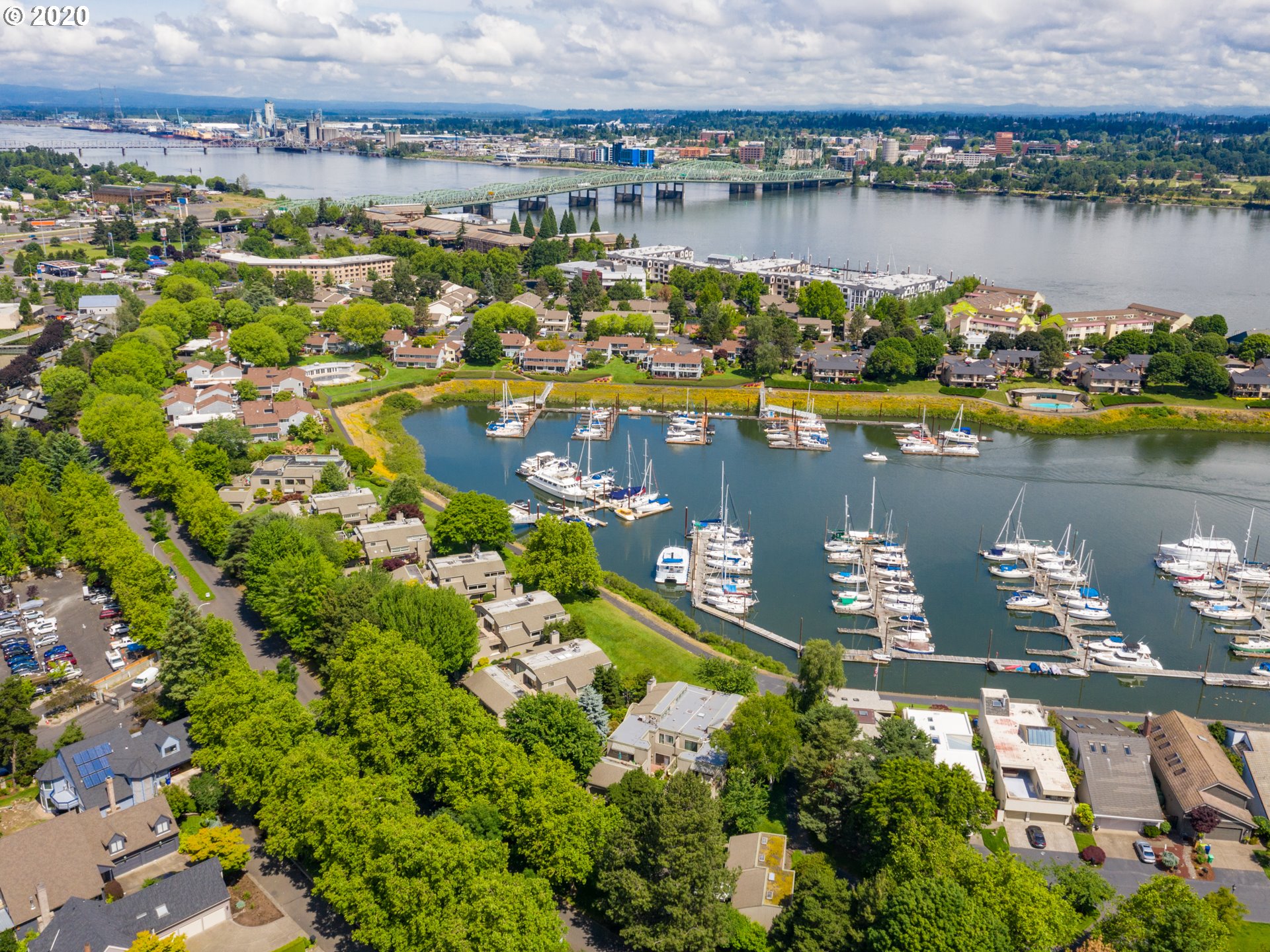 Photo #4: 20533001 Listing 