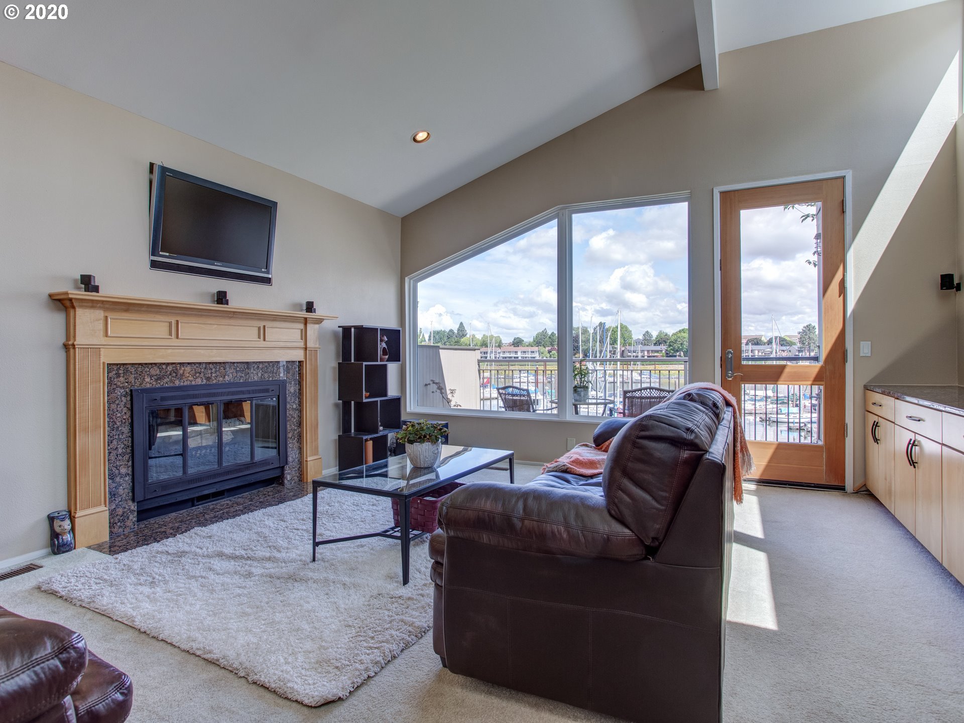 Photo #6: 20533001 Listing 