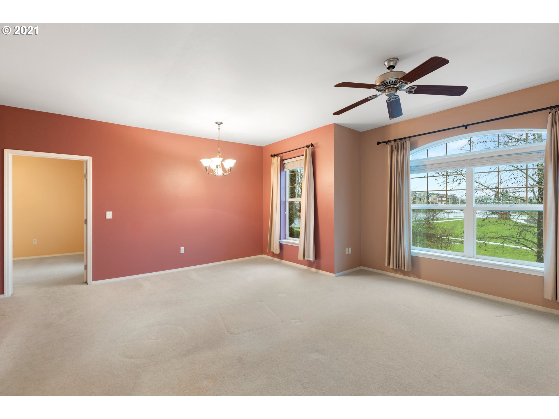 Photo #2: 20538550 Listing 