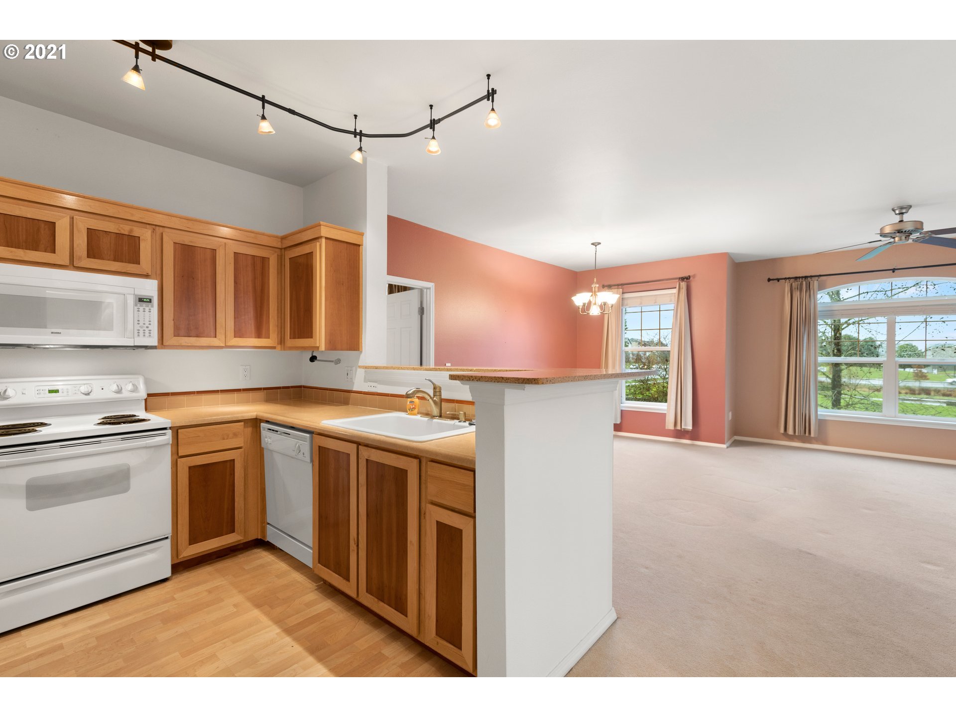 Photo #6: 20538550 Listing 