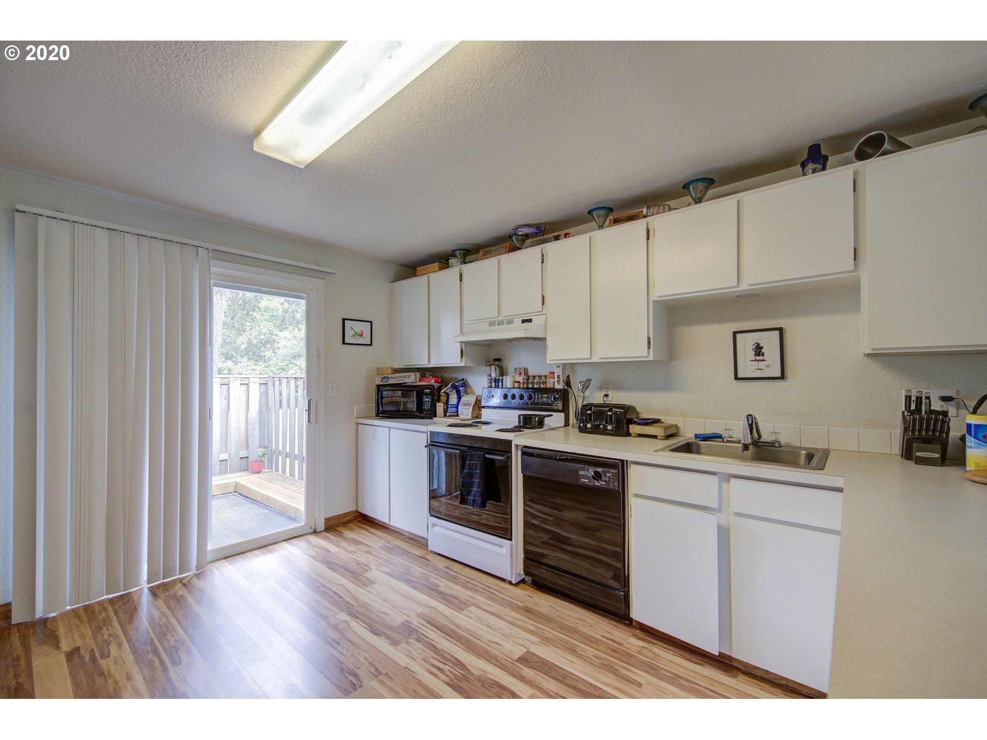 Photo #3: 20538553 Listing 