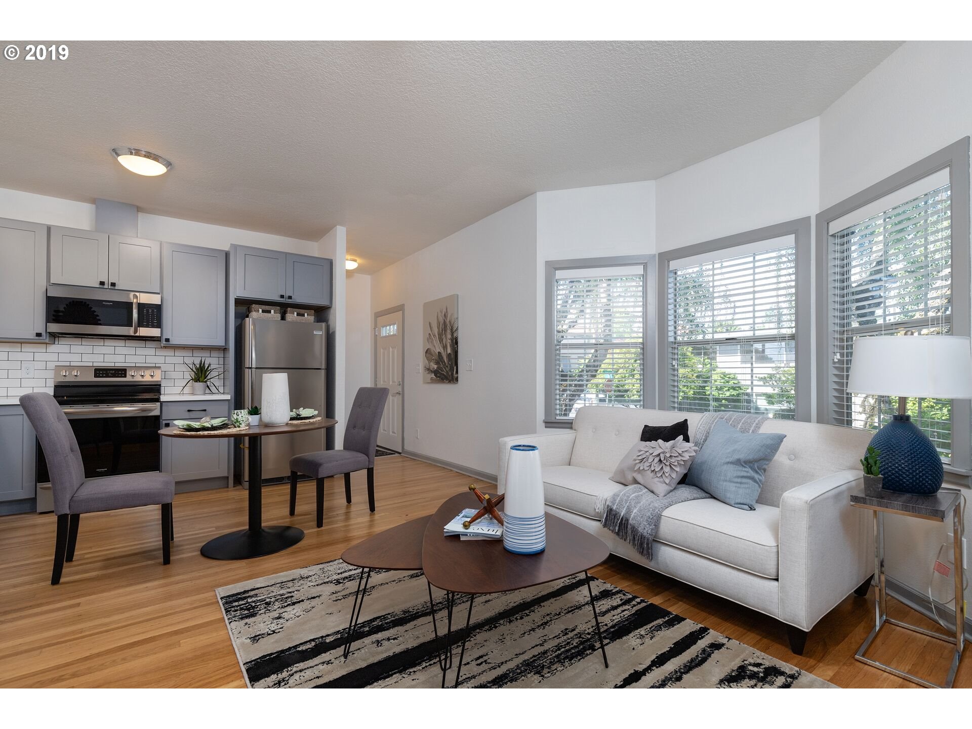 Photo #4: 20543135 Listing 