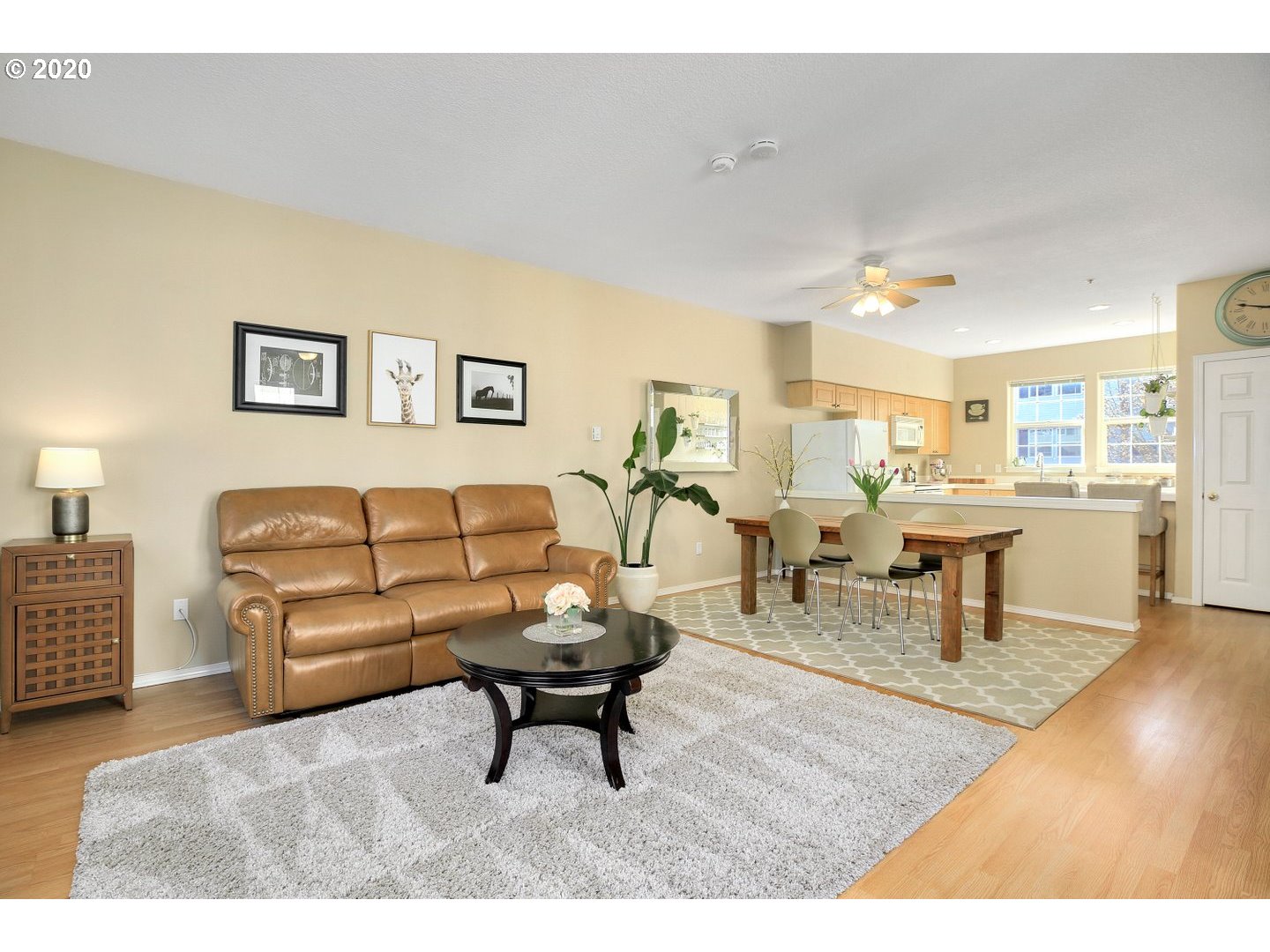 Photo #3: 20545713 Listing 