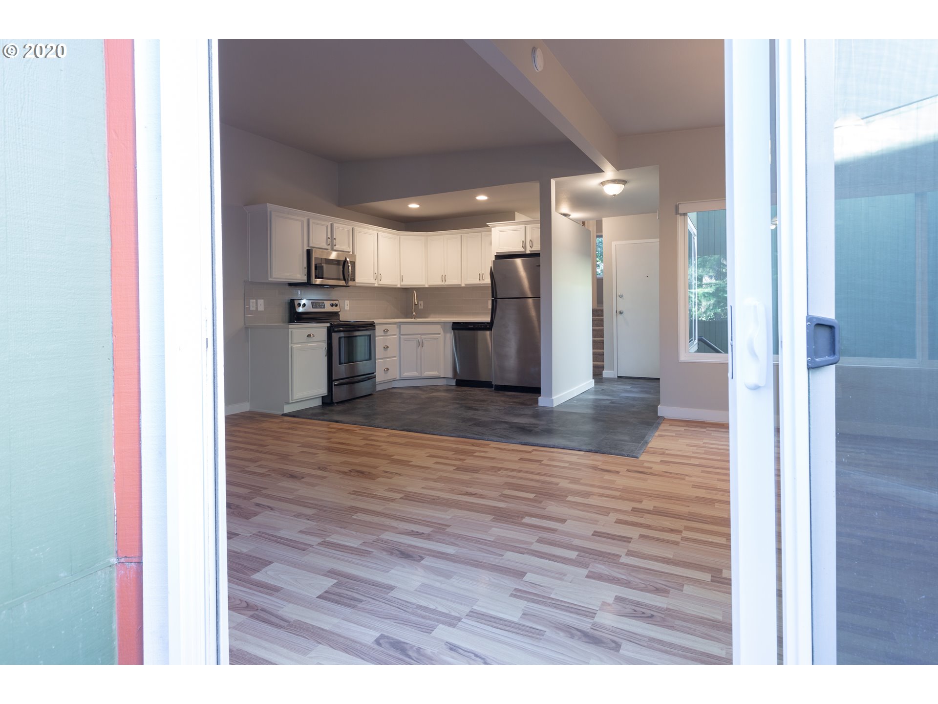 Photo #6: 20549326 Listing 