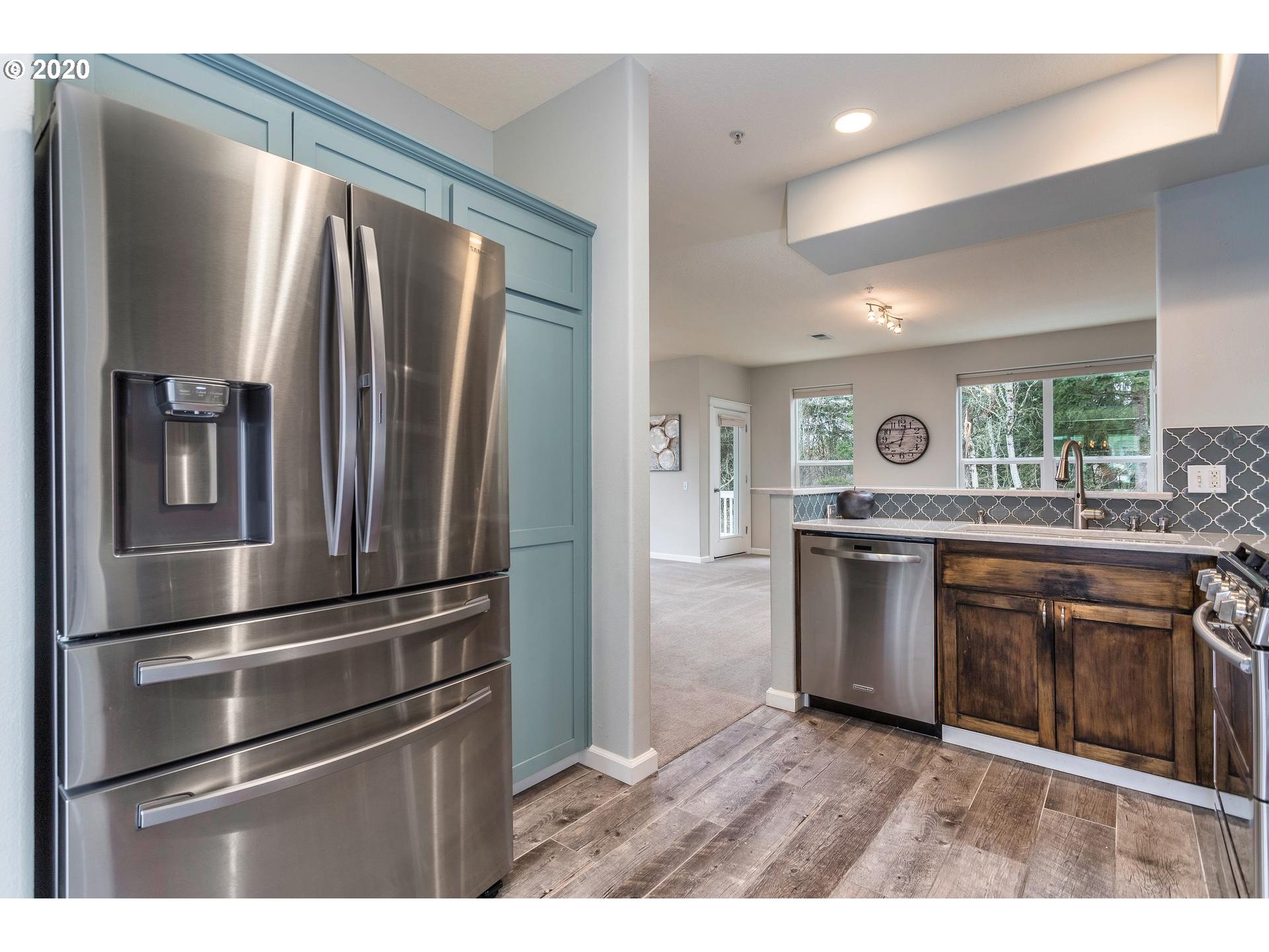 Photo #4: 20556583 Listing 