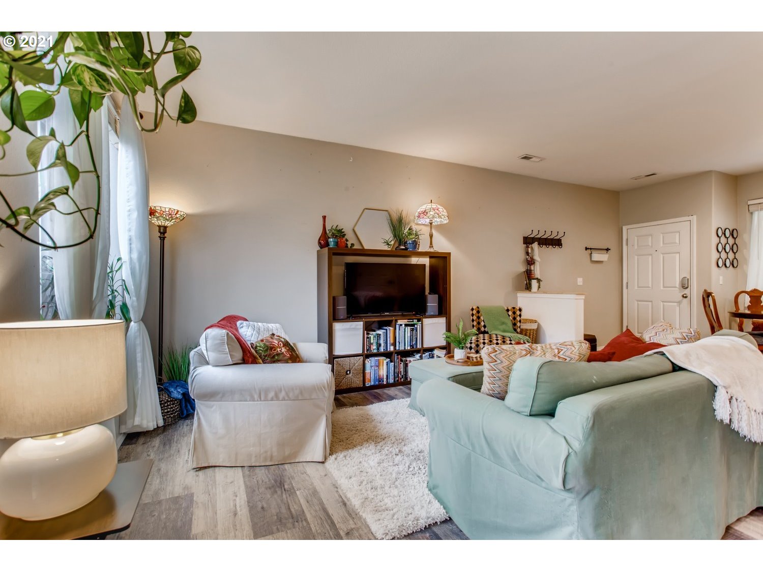 Photo #3: 20561227 Listing 