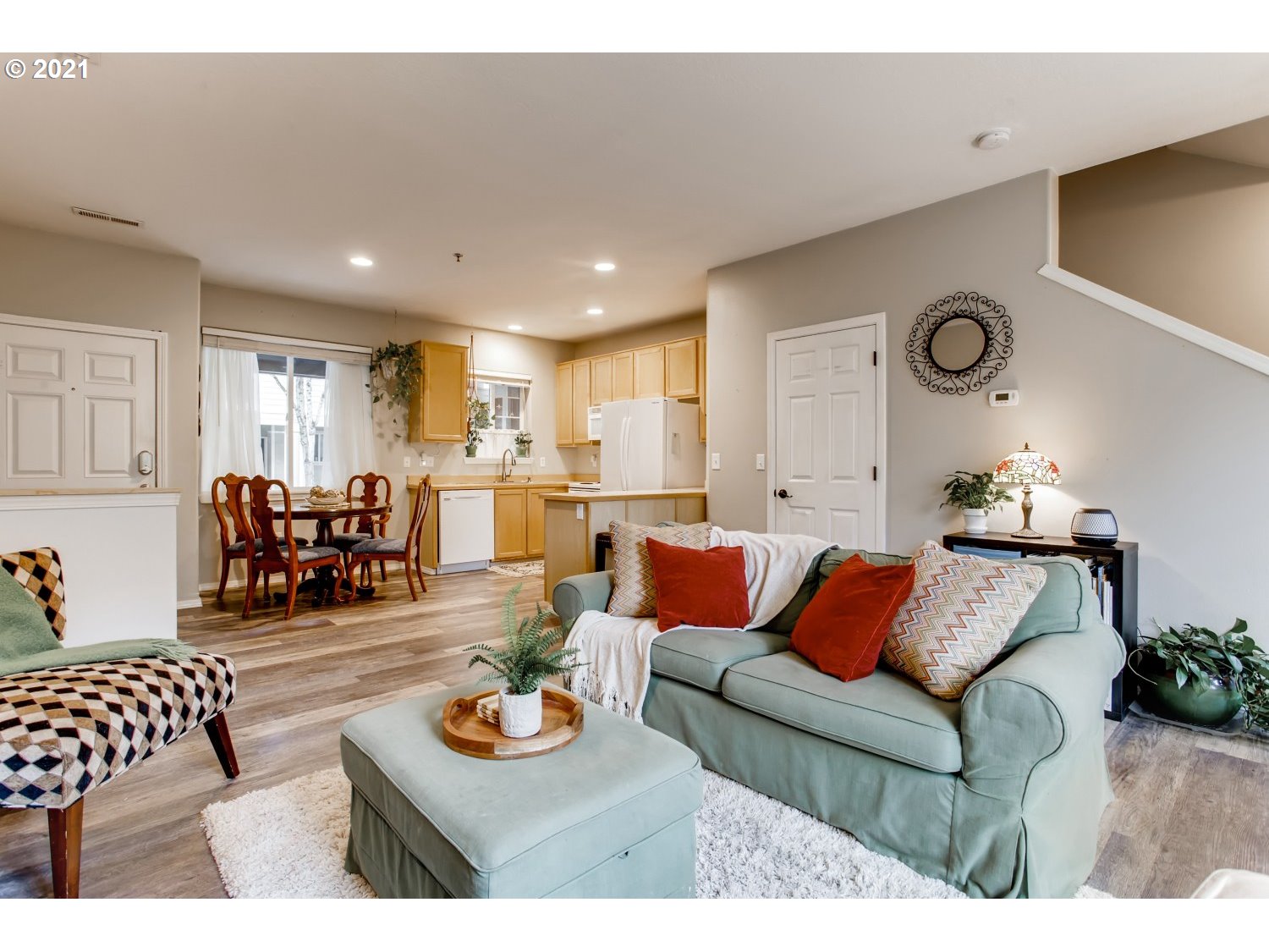 Photo #4: 20561227 Listing 