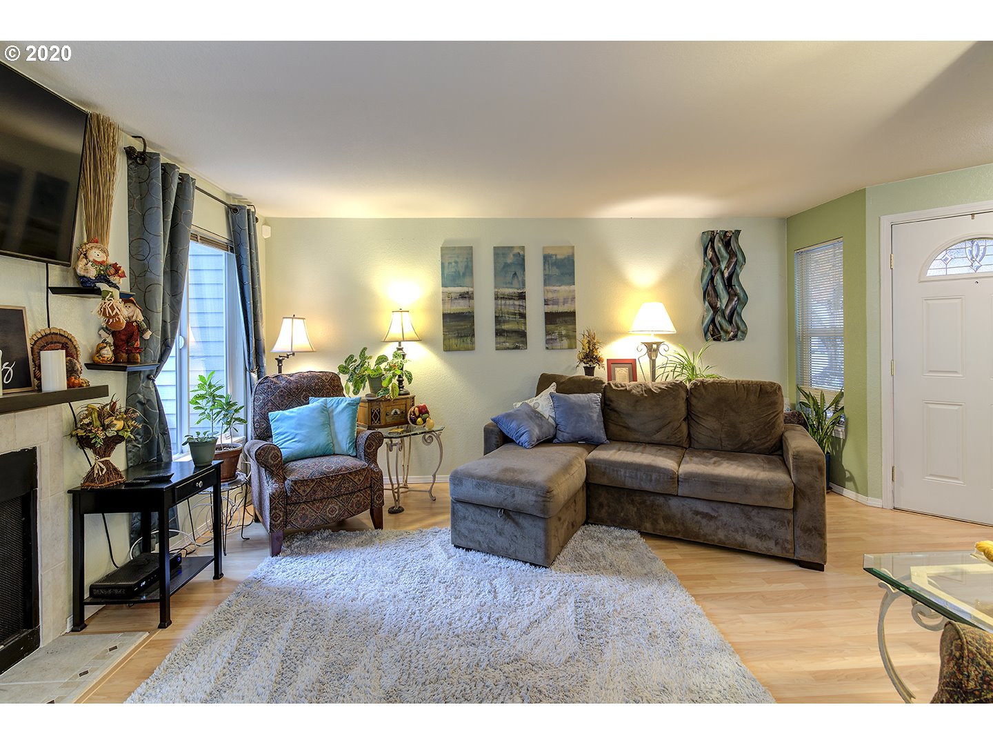 Photo #5: 20565912 Listing 
