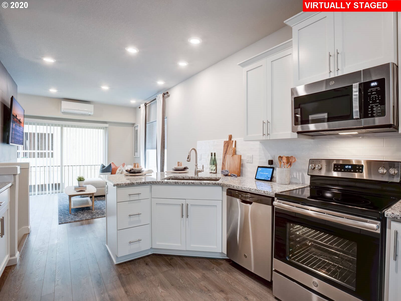 Photo #5: 20567611 Listing 