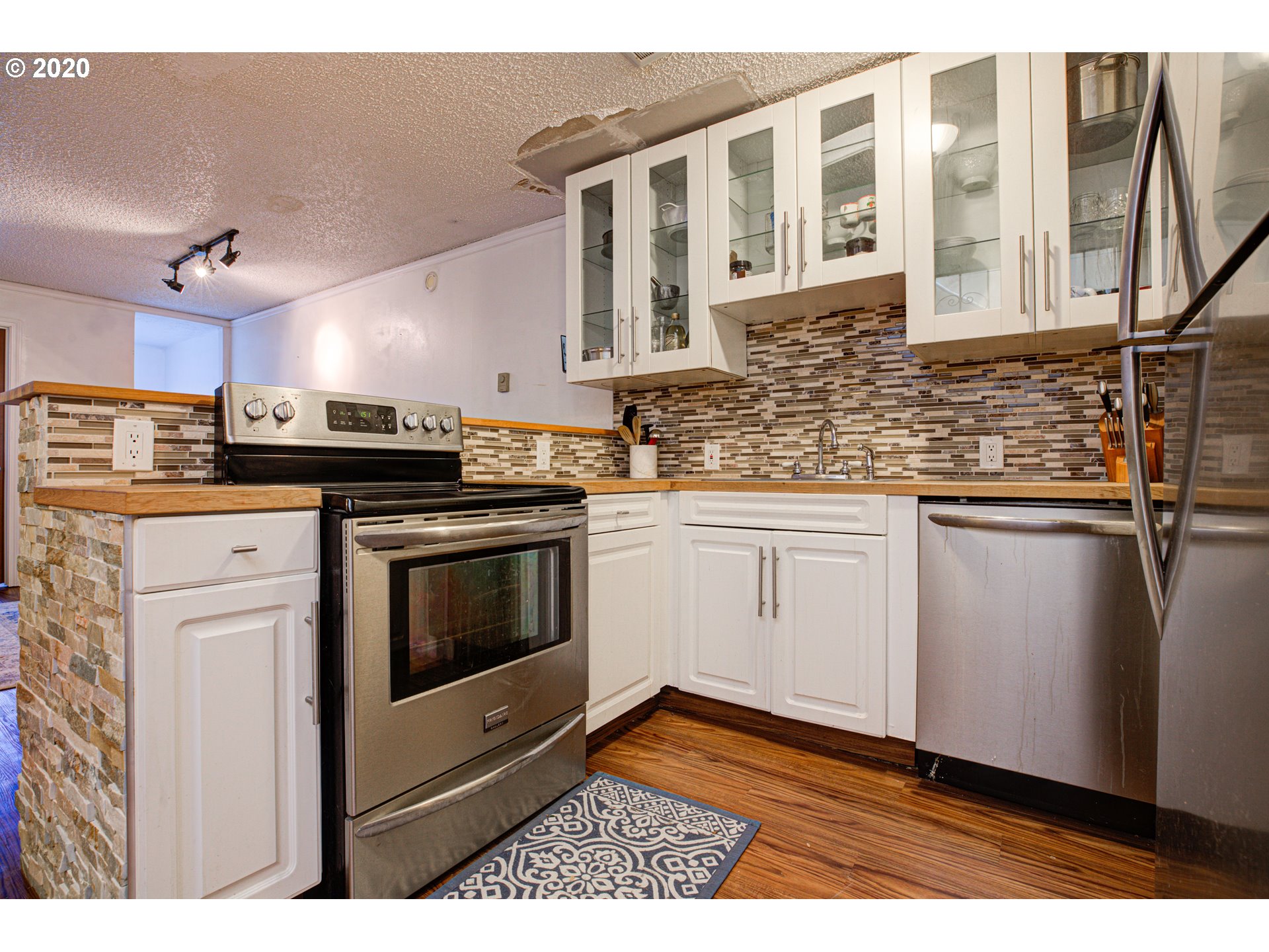 Photo #4: 20574510 Listing 