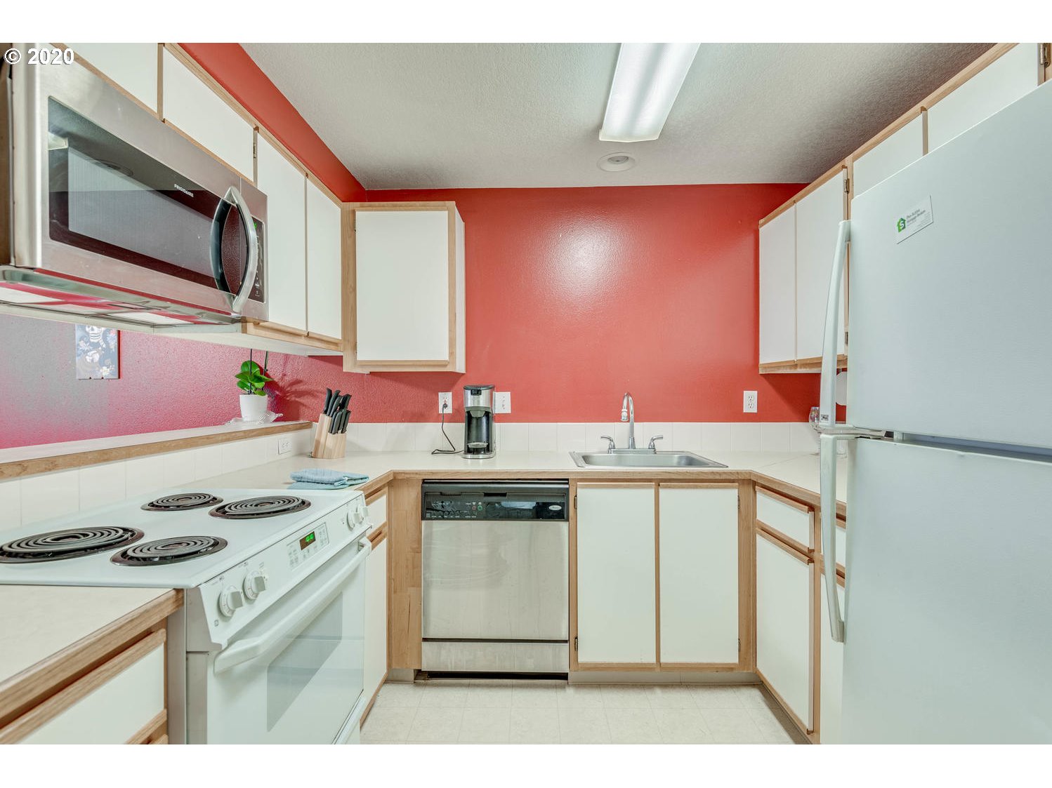 Photo #4: 20580820 Listing 