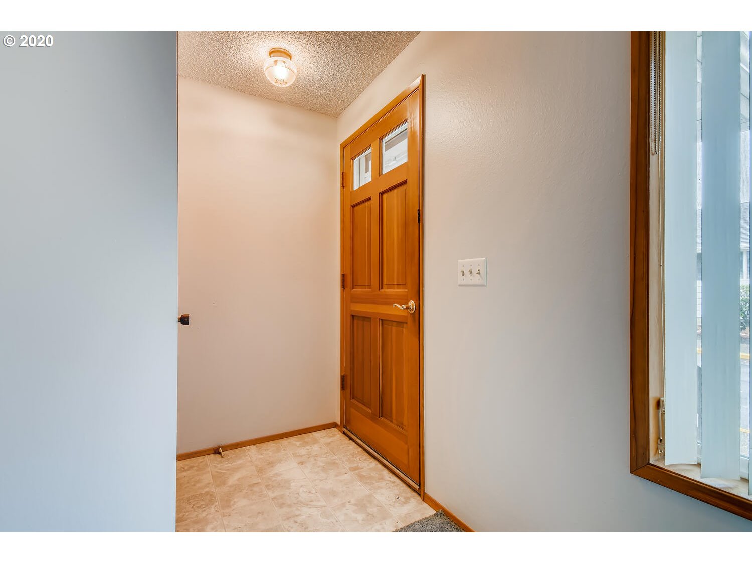 Photo #2: 20584408 Listing 