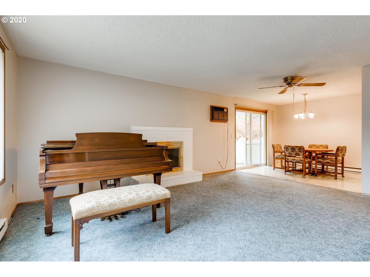 Photo #3: 20584408 Listing 