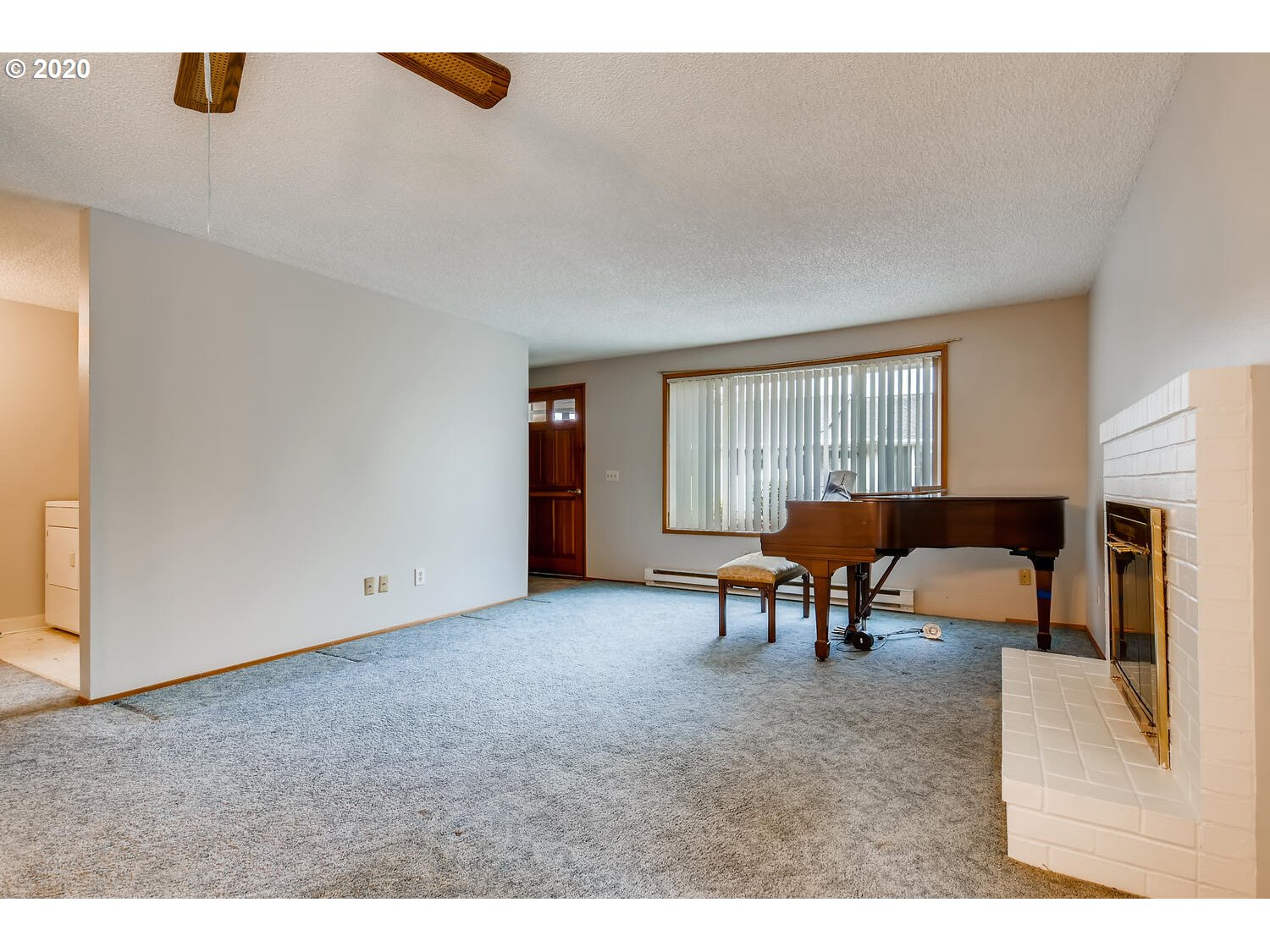 Photo #4: 20584408 Listing 