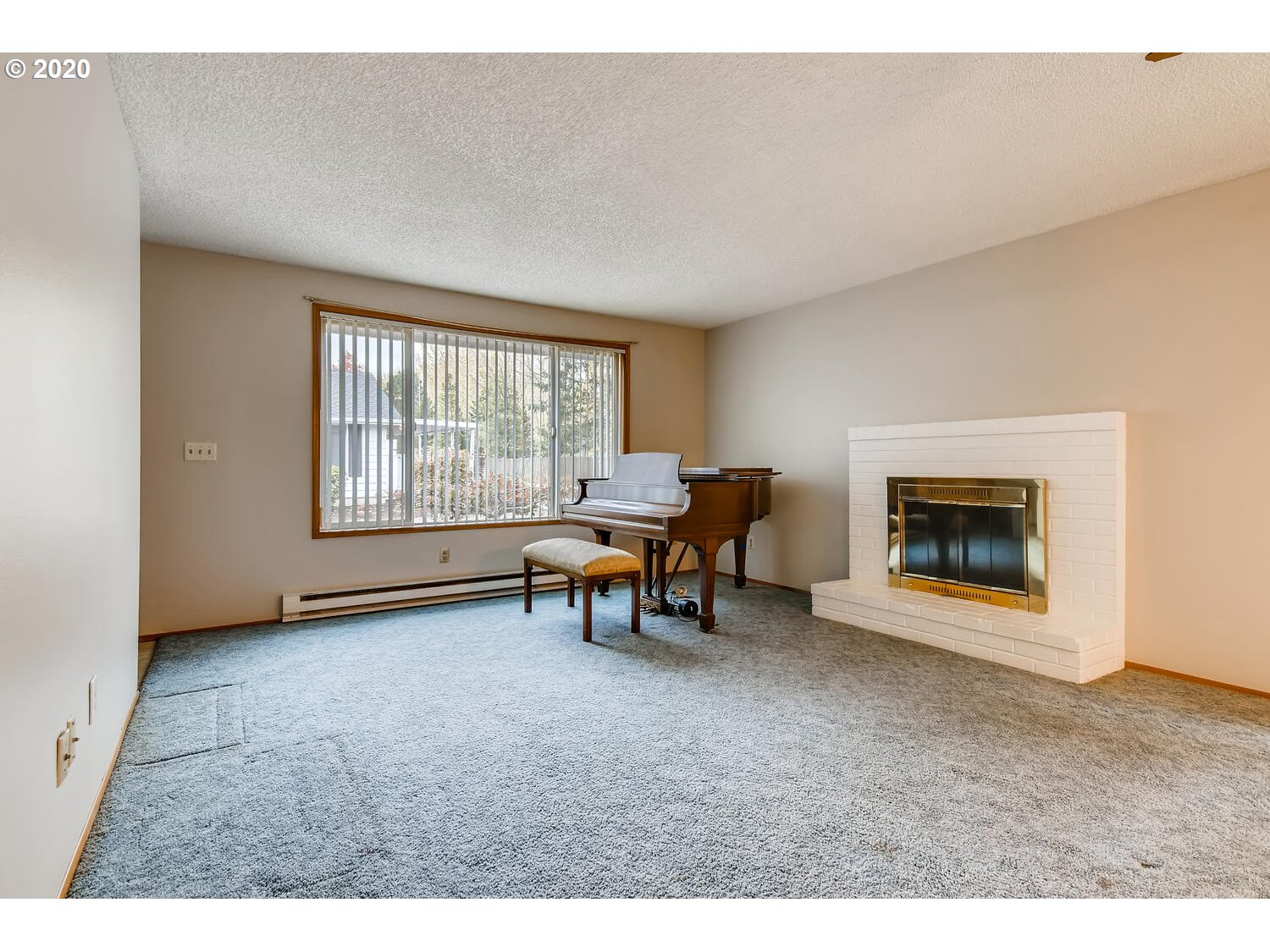 Photo #5: 20584408 Listing 