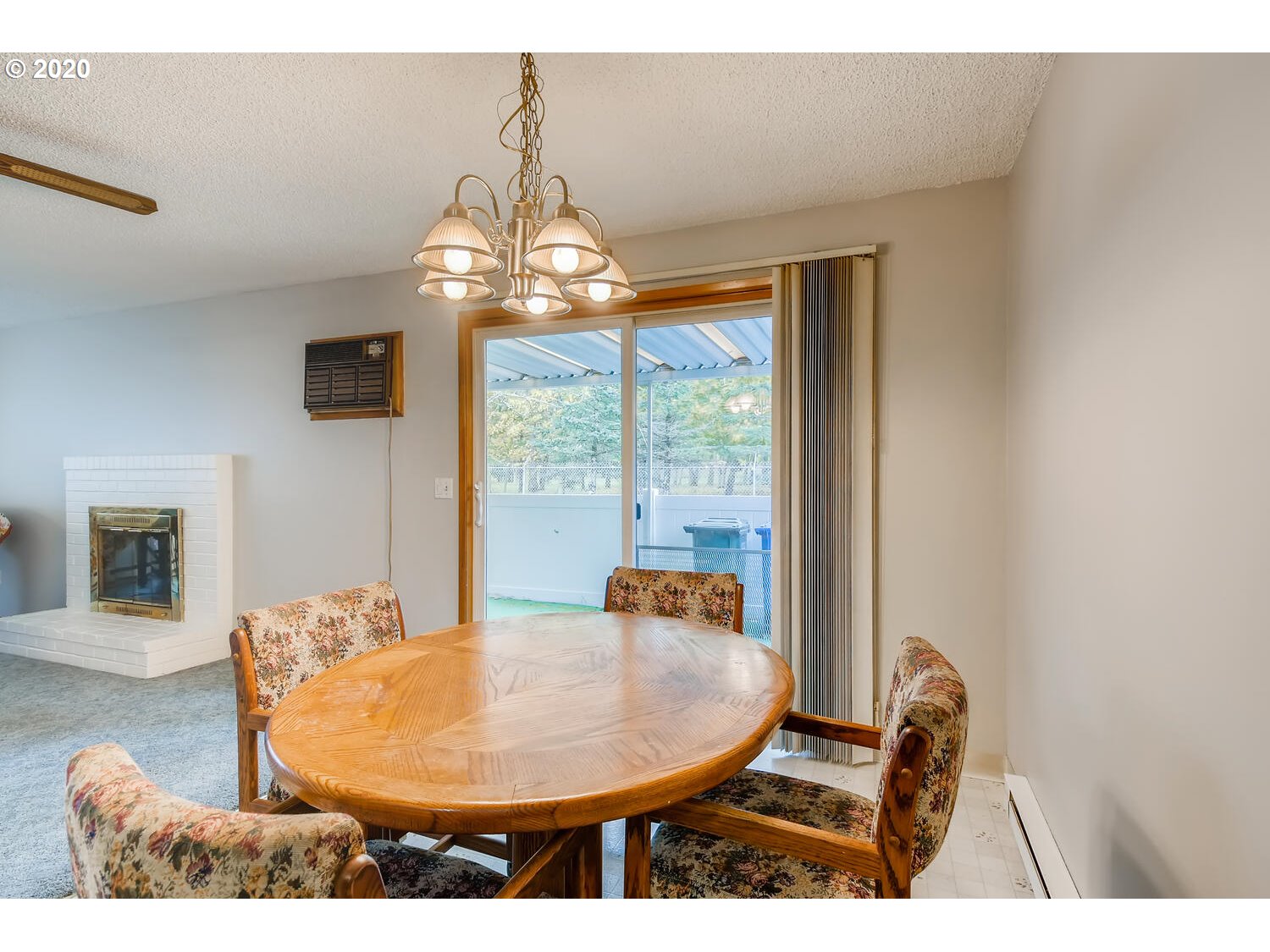 Photo #6: 20584408 Listing 