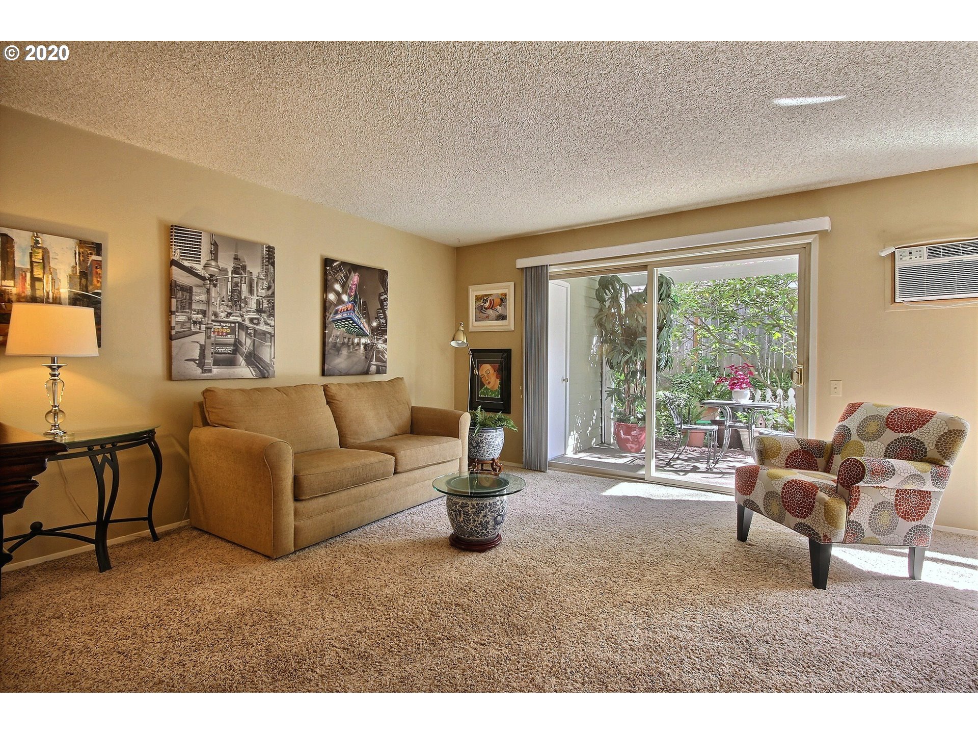 Photo #5: 20586727 Listing 