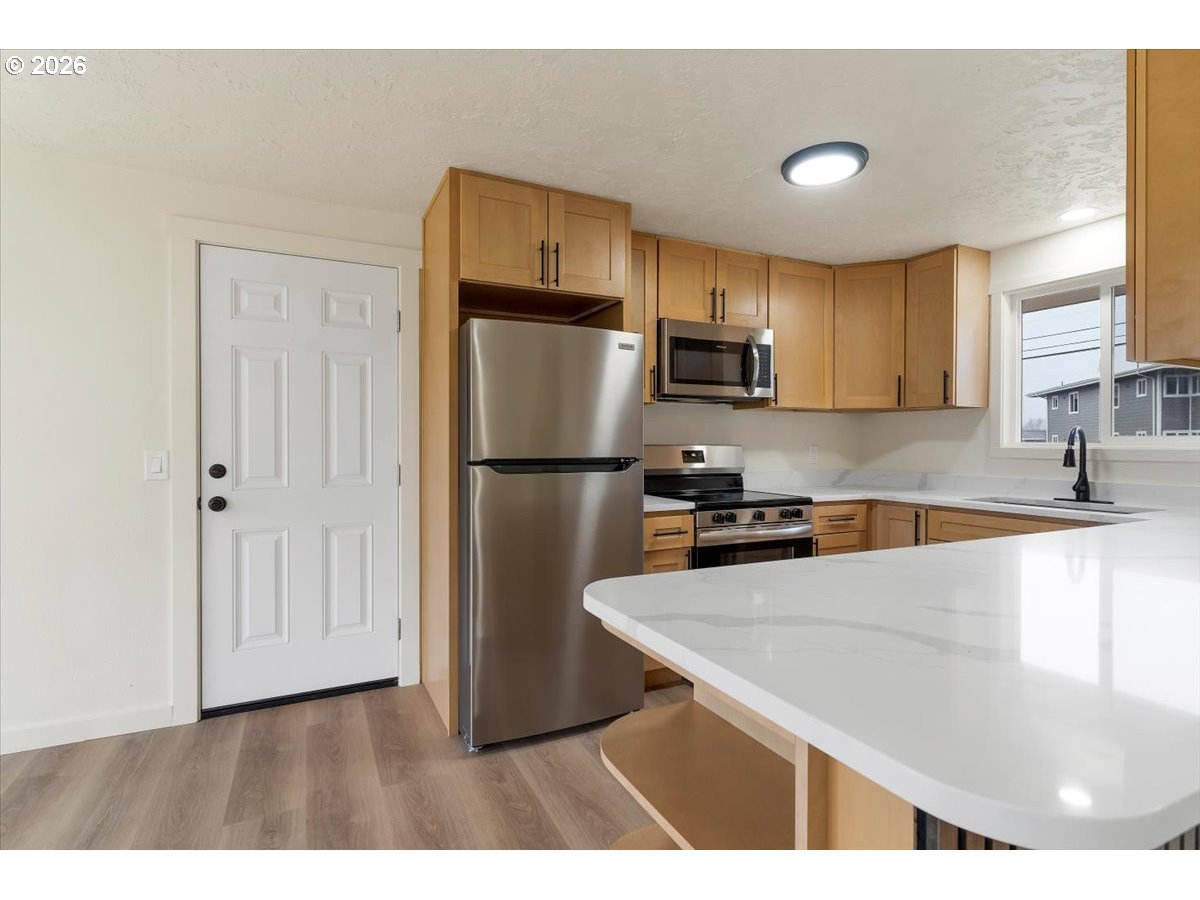 2440 S 2ND ST, Lebanon, OR, 97355