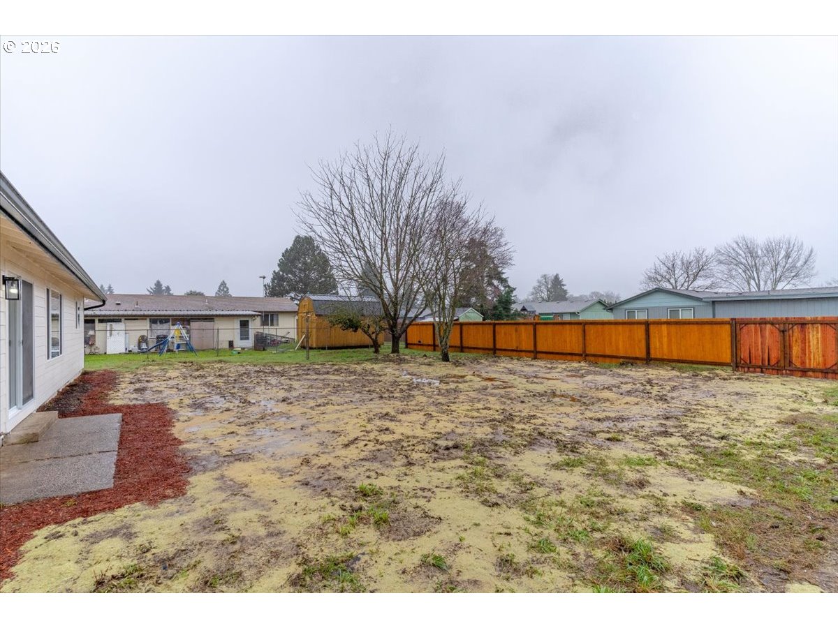 2440 S 2ND ST, Lebanon, OR, 97355