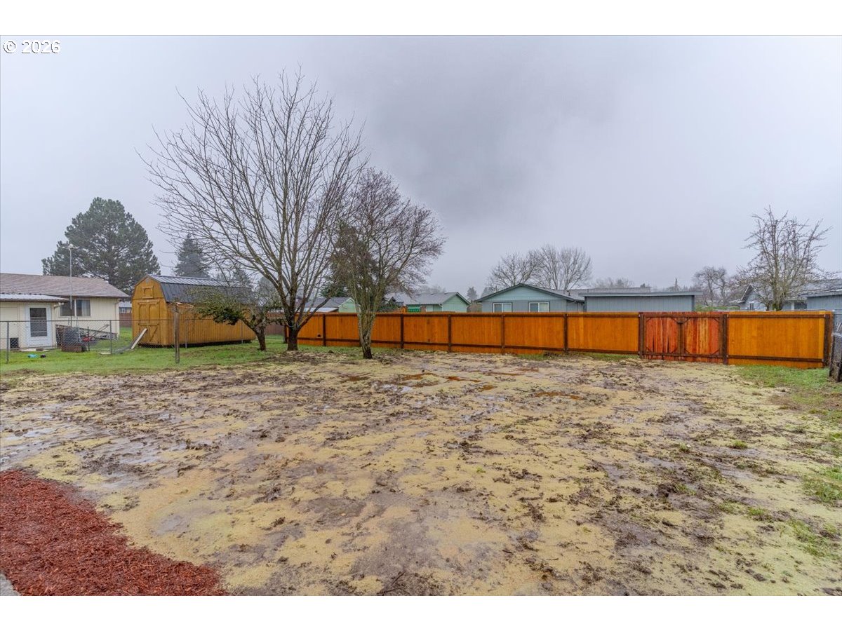 2440 S 2ND ST, Lebanon, OR, 97355