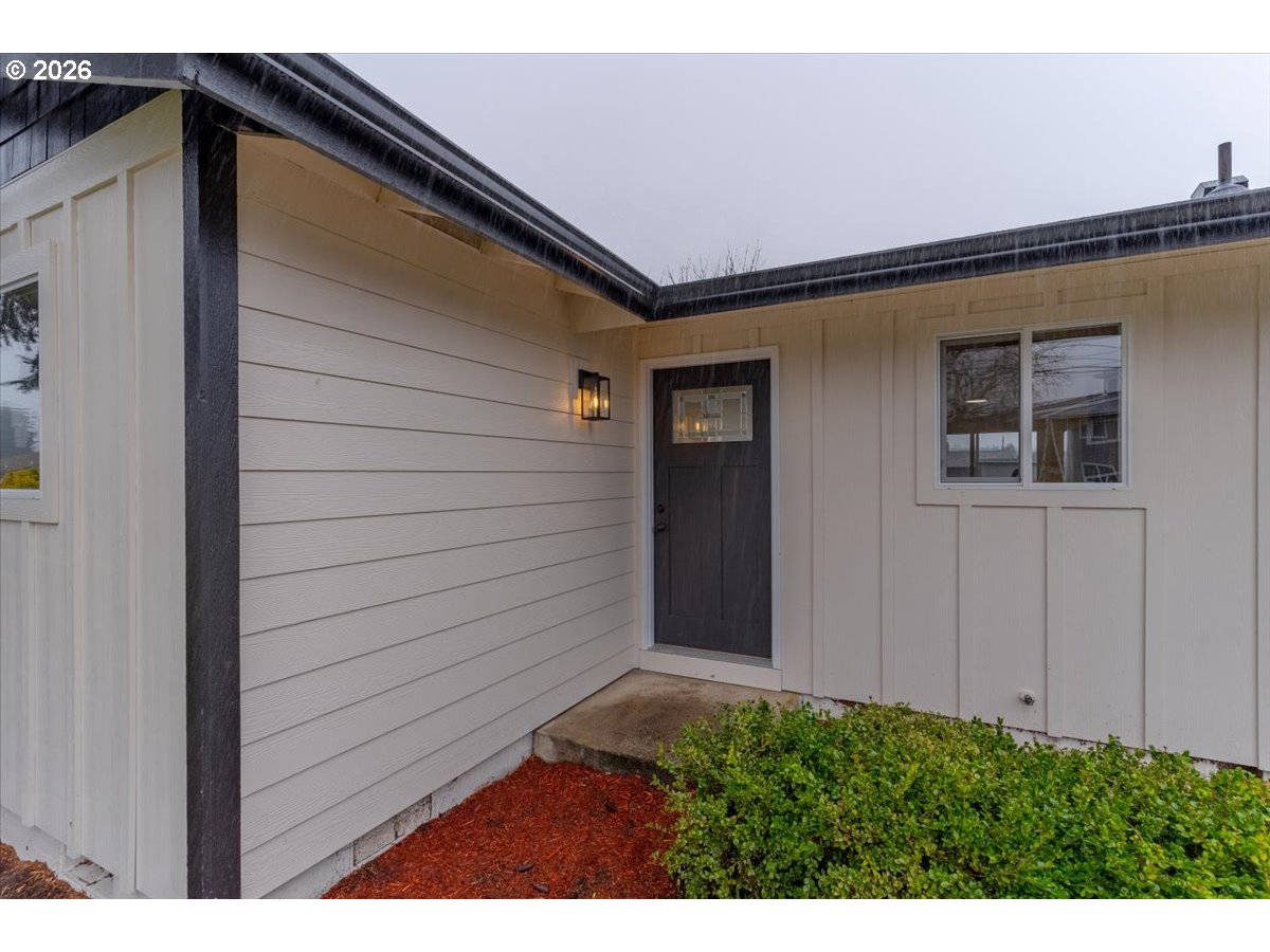 2440 S 2ND ST, Lebanon, OR, 97355