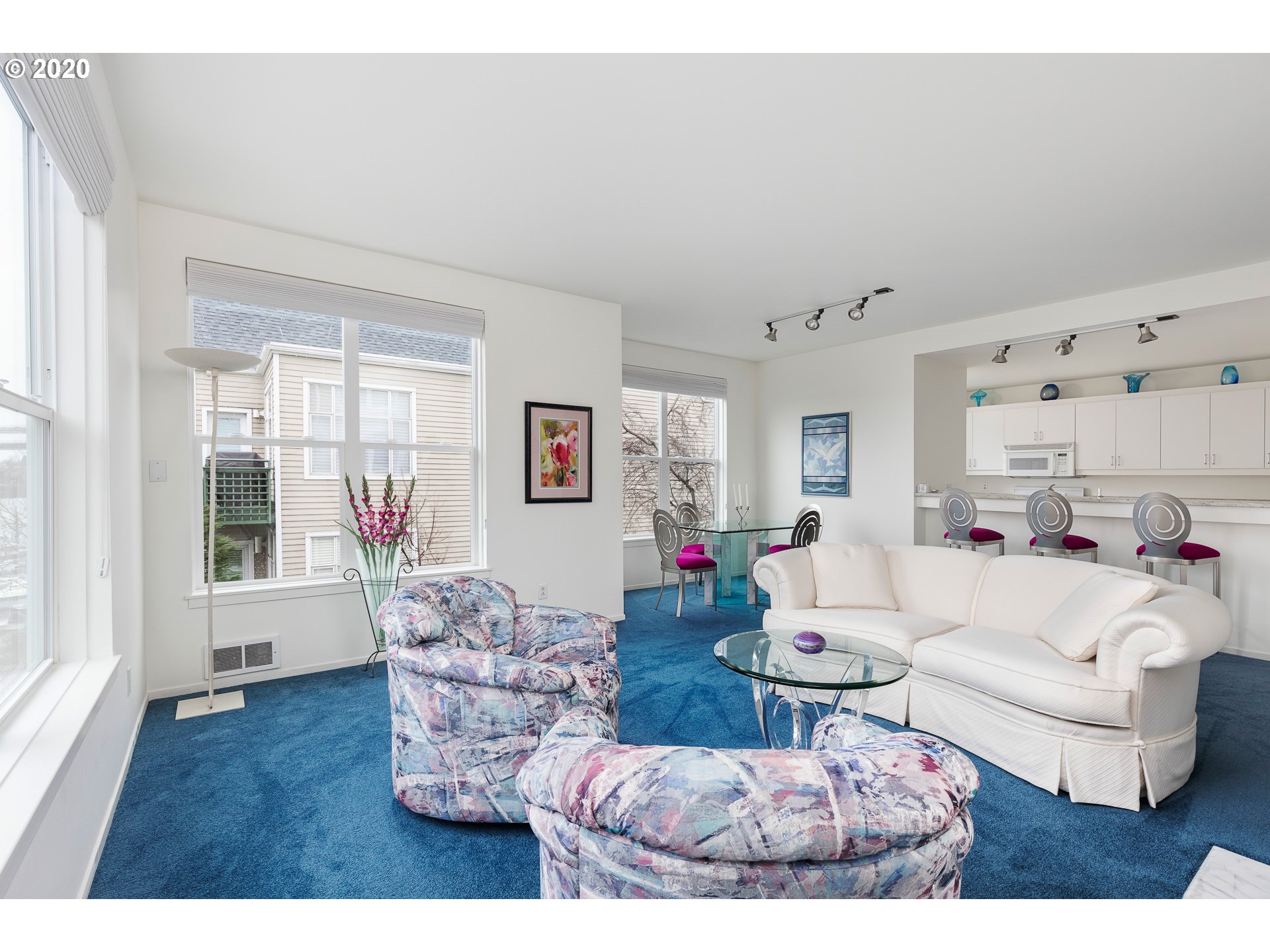 Photo #3: 20589912 Listing 
