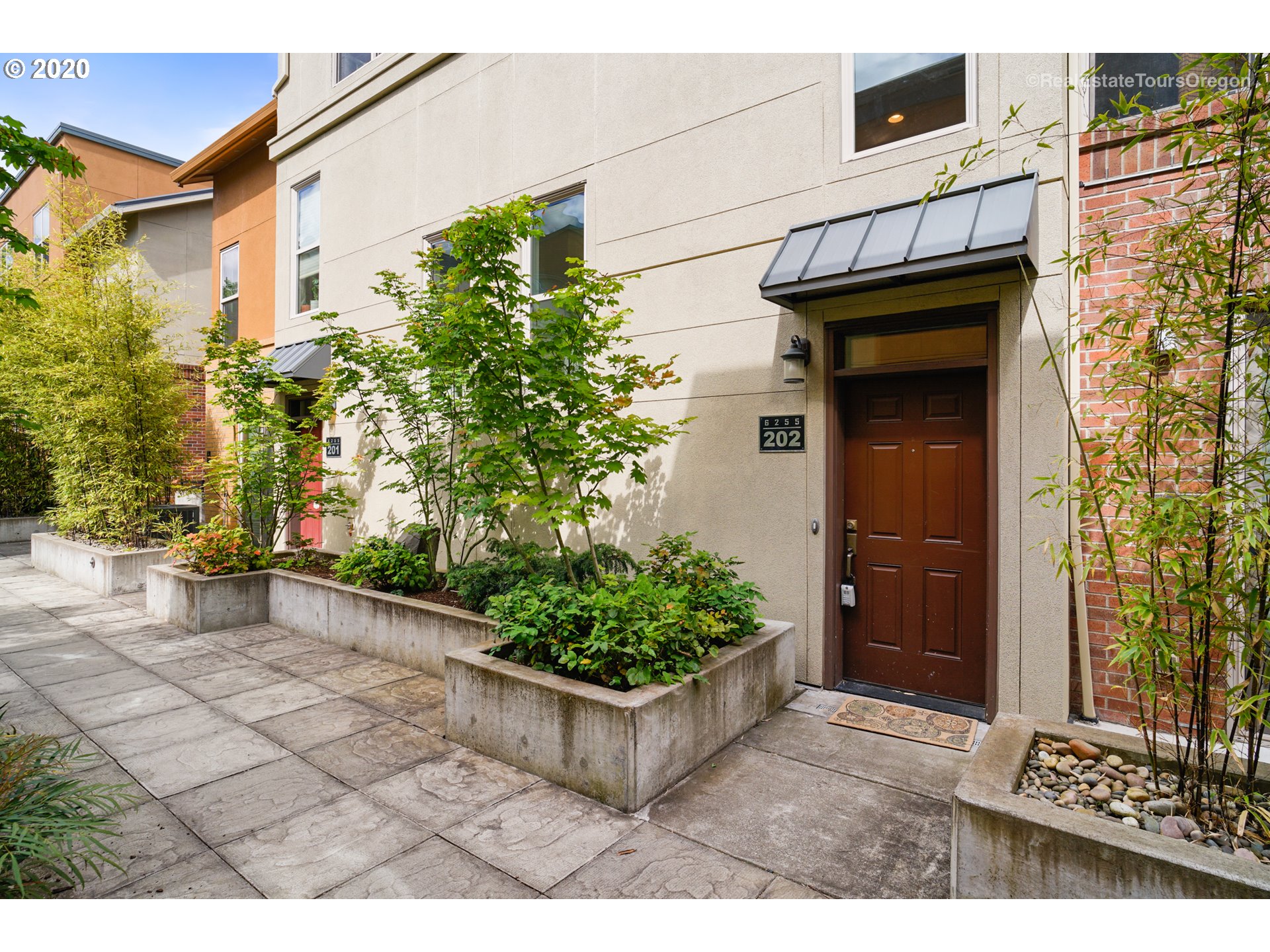 Photo #6: 20590353 Listing 