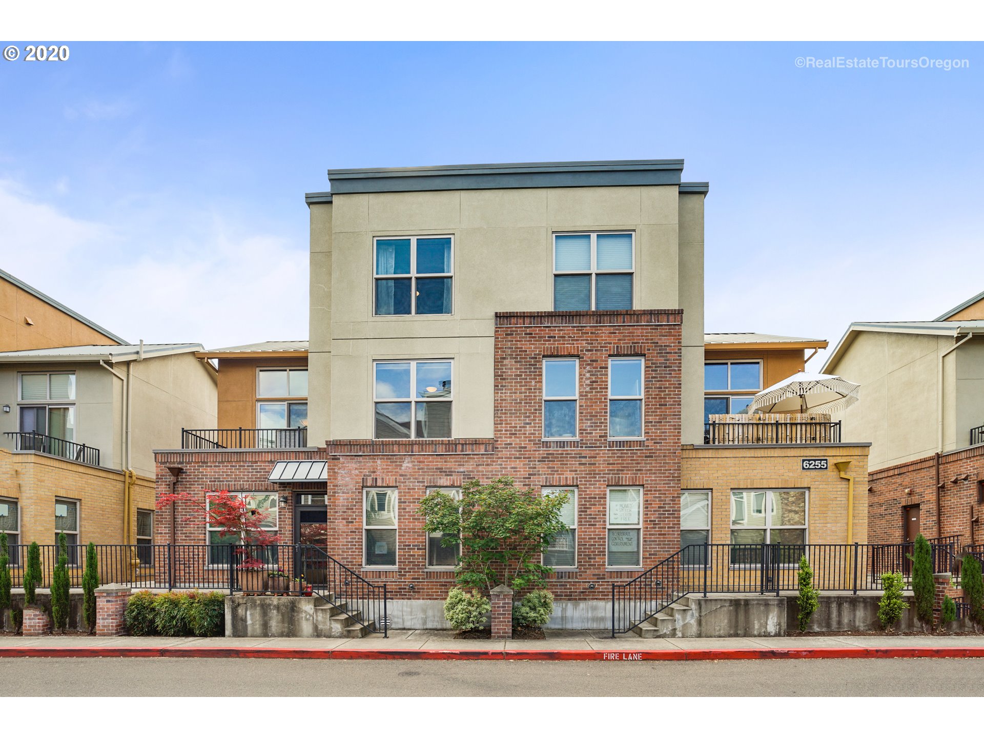 Photo #2: 20590353 Listing 