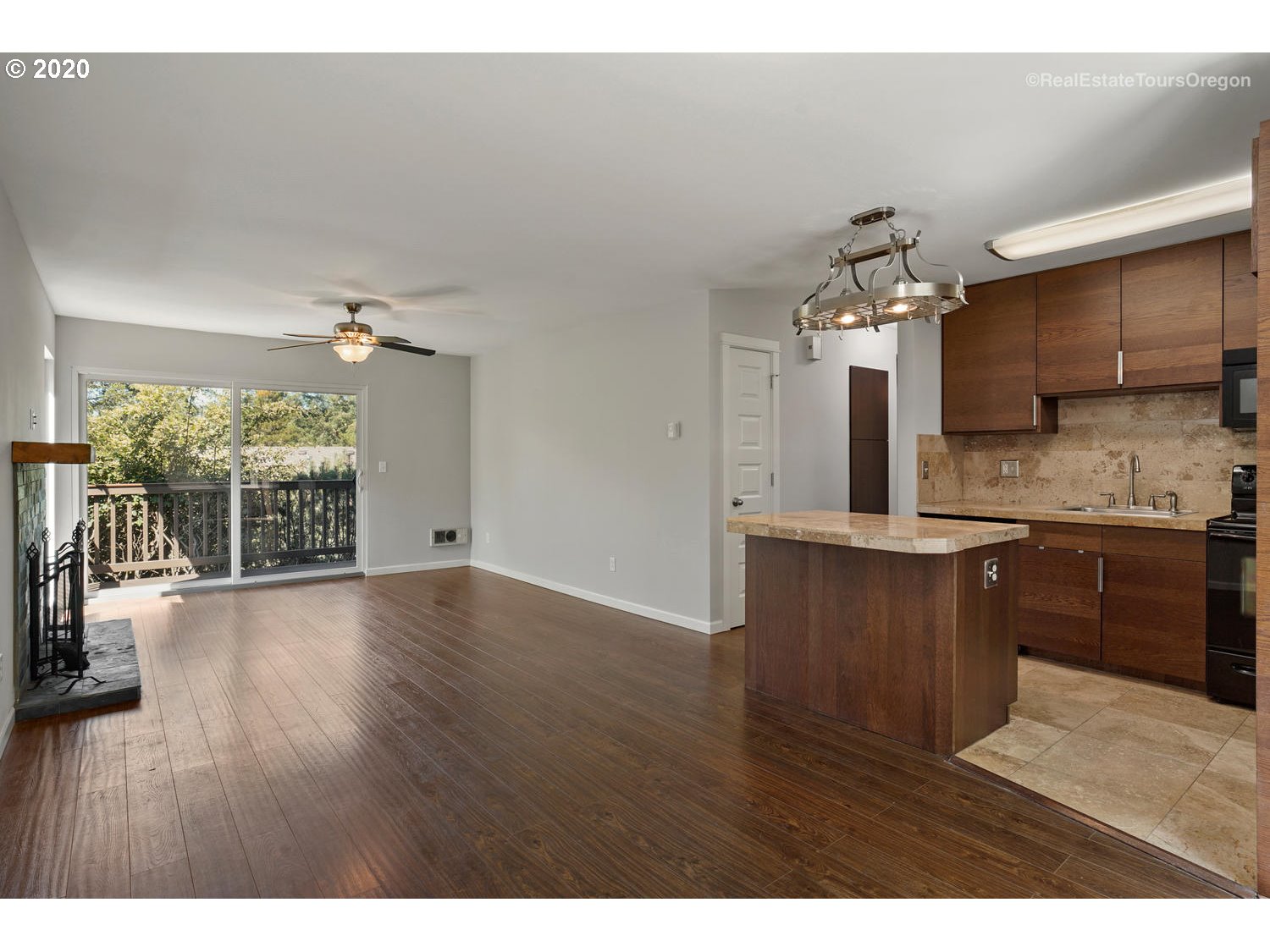 Photo #4: 20592513 Listing 