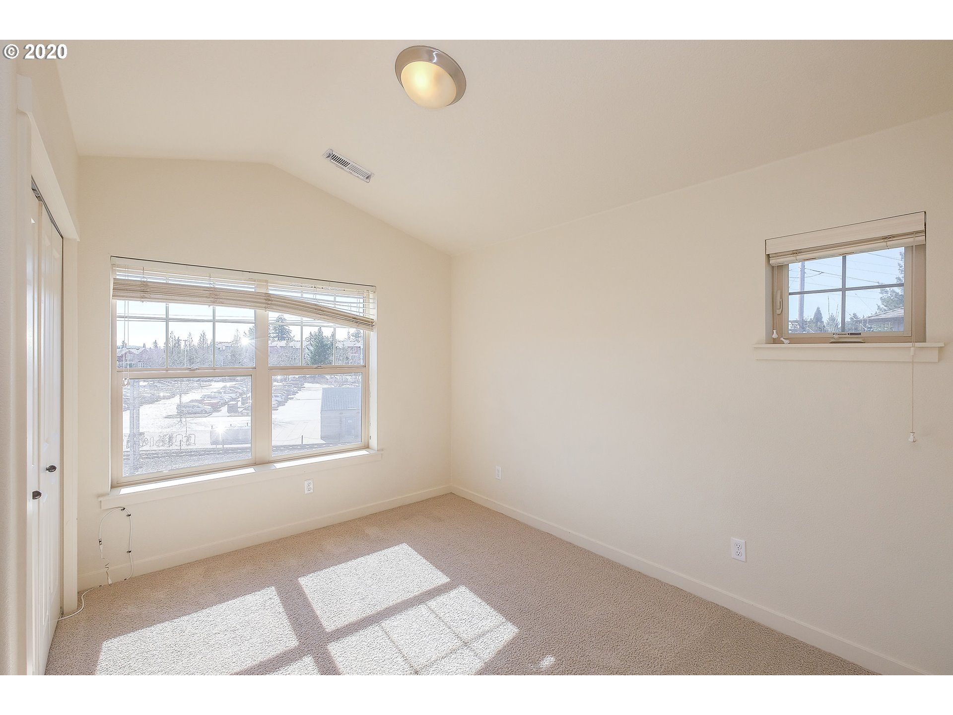Photo #6: 20592963 Listing 