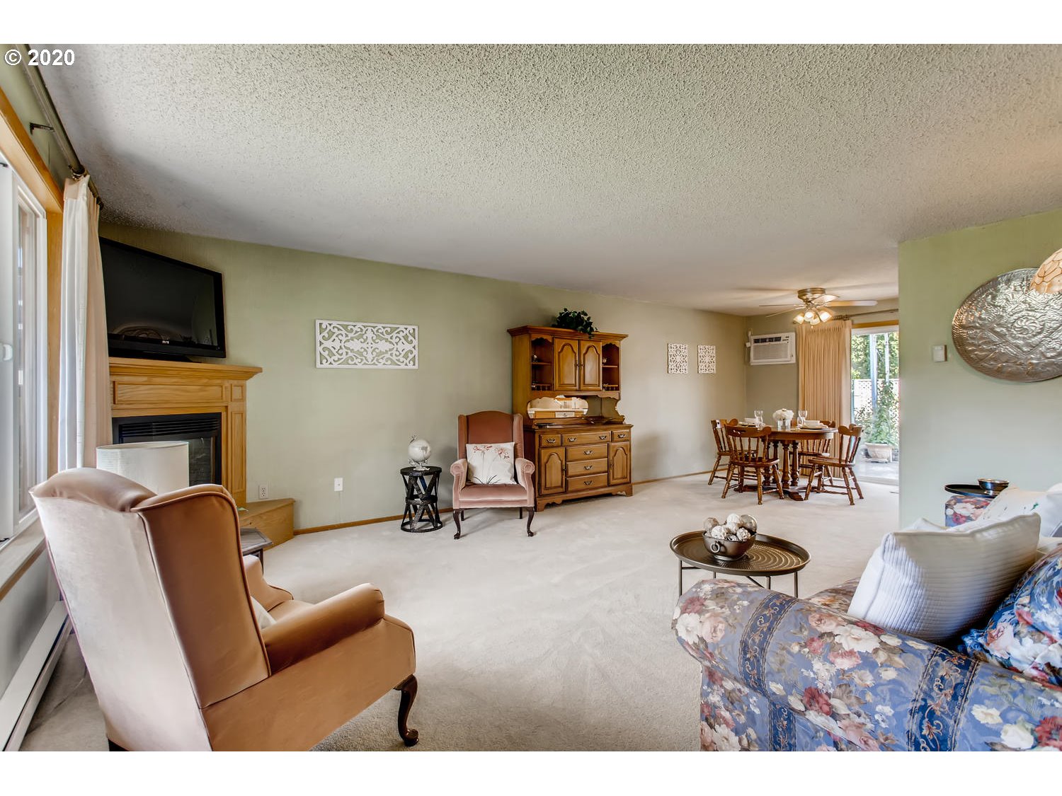 Photo #6: 20594581 Listing 
