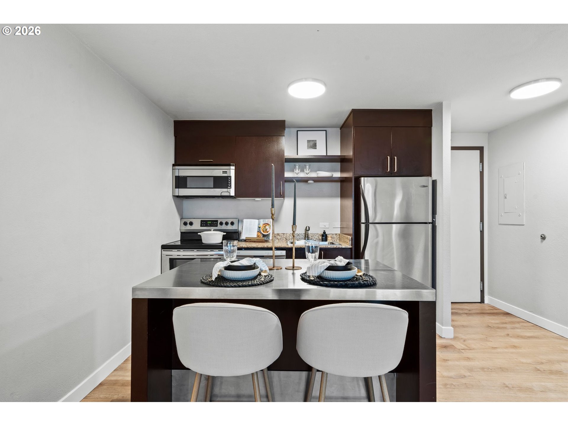 Photo #8: 205980598 Listing: Photo #8