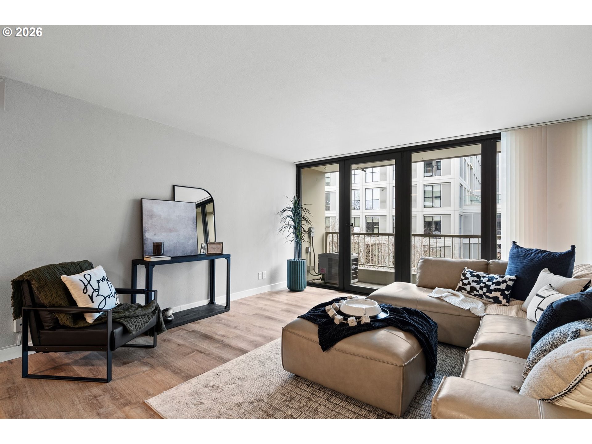 Photo #14: 205980598 Listing: Photo #14