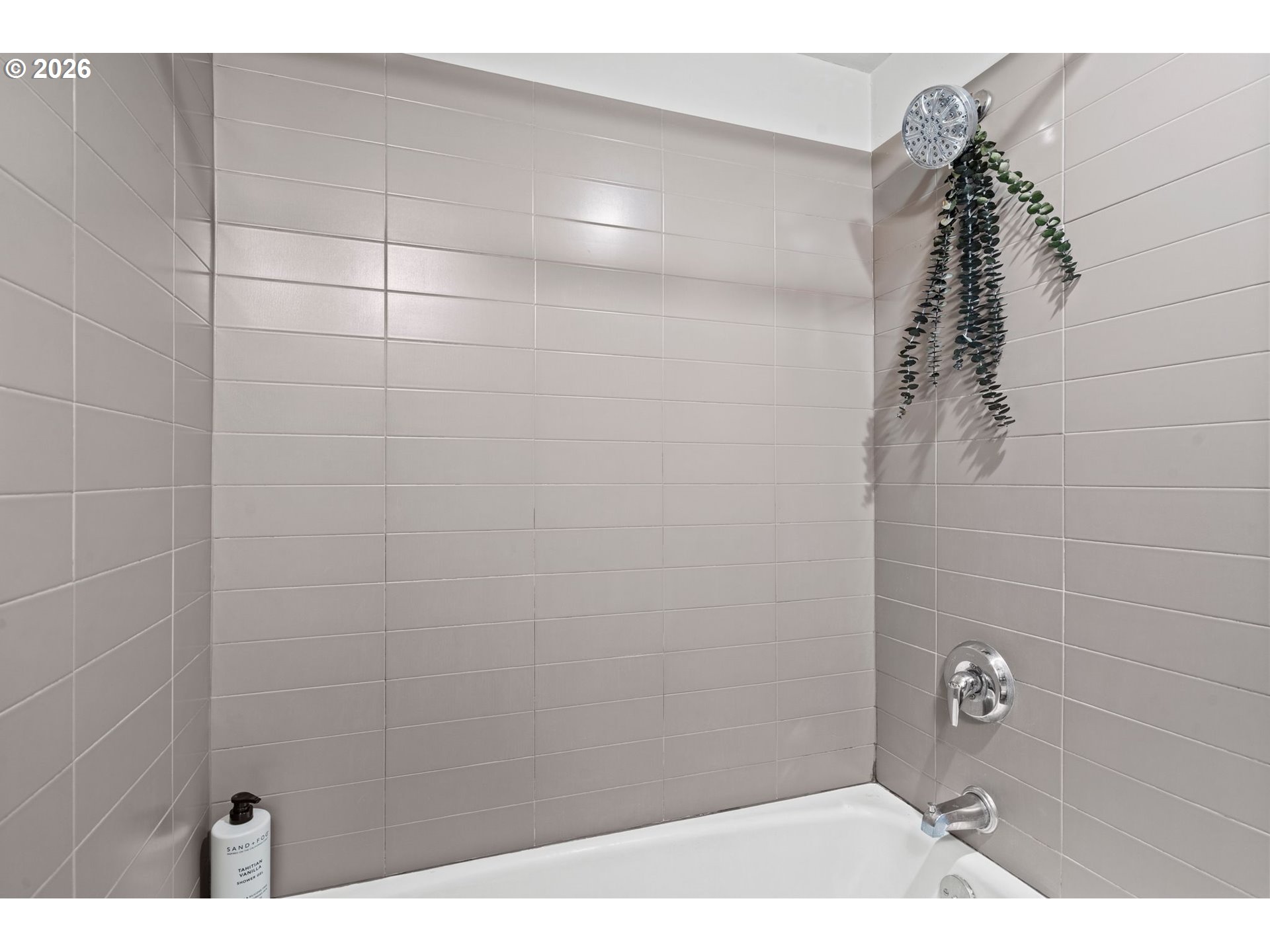 Photo #19: 205980598 Listing: Photo #19