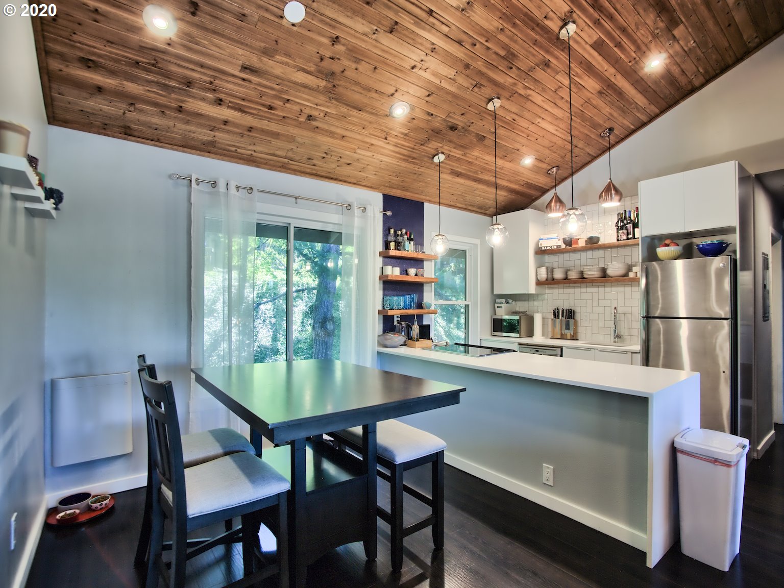 Photo #3: 20598756 Listing 