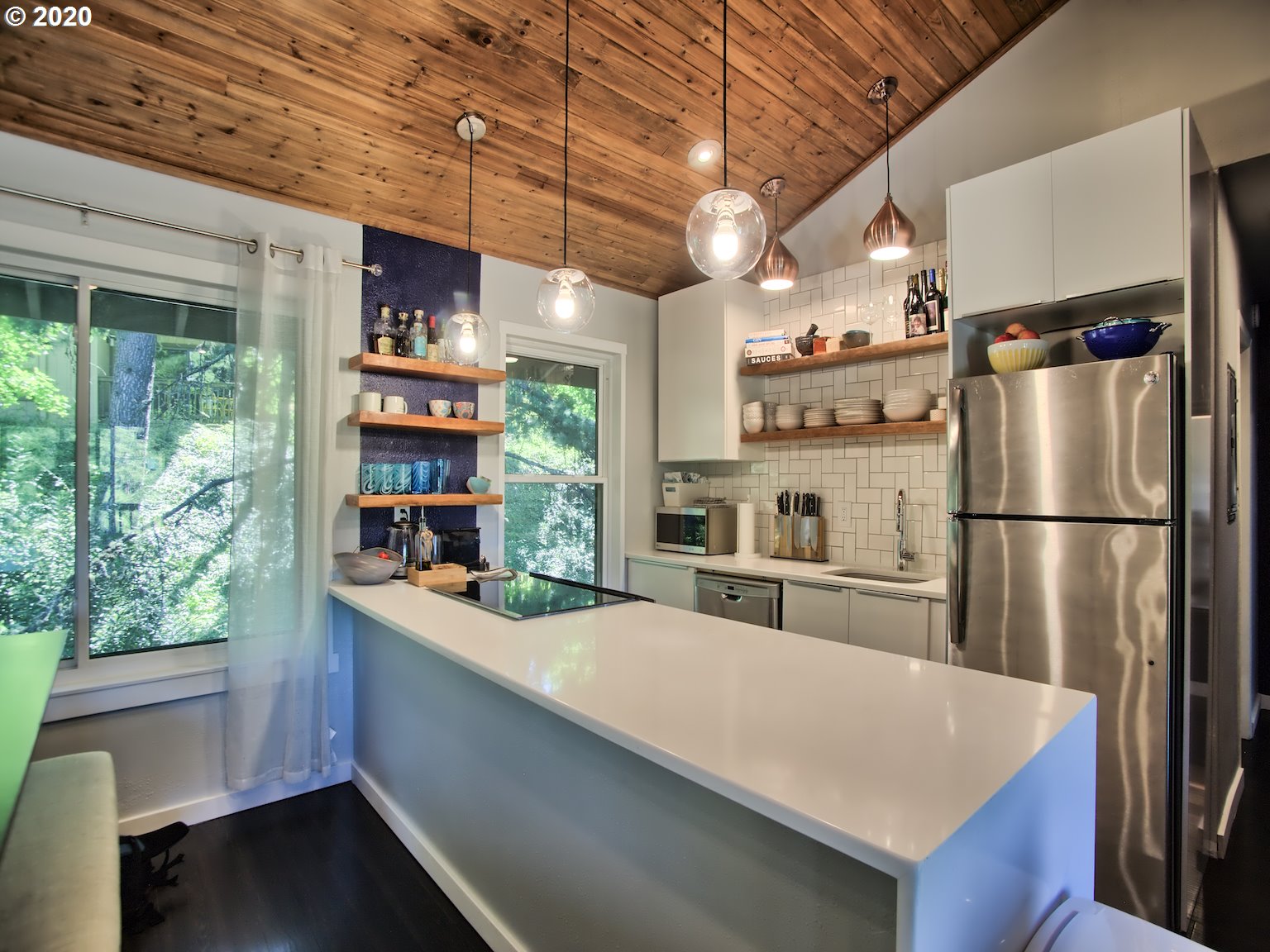 Photo #4: 20598756 Listing 