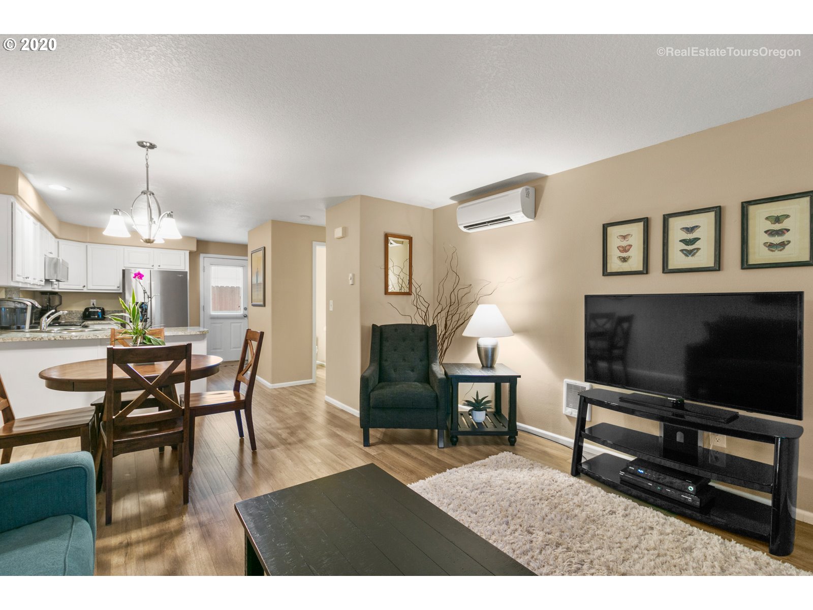 Photo #4: 20599732 Listing 