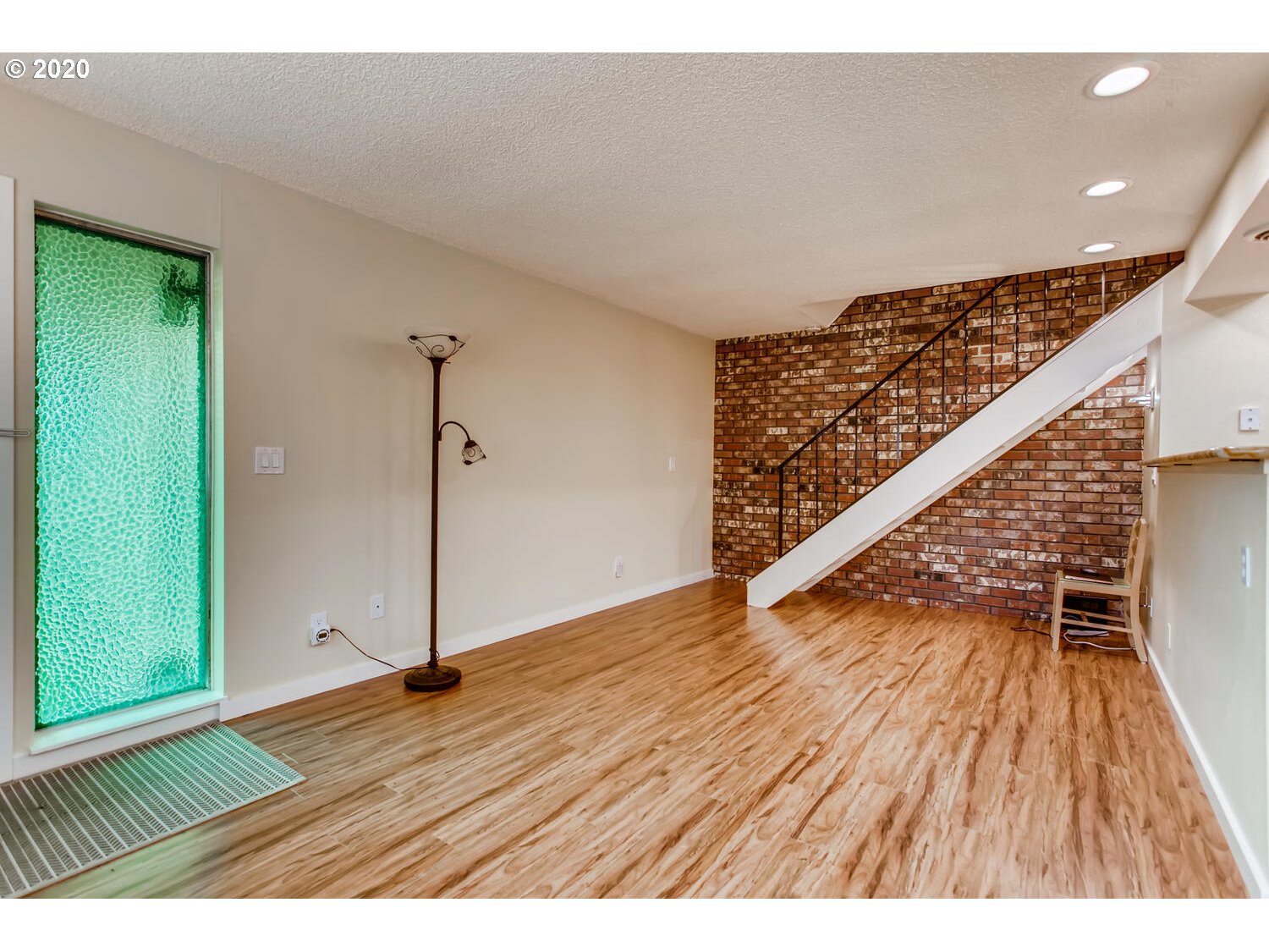 Photo #3: 20604564 Listing 