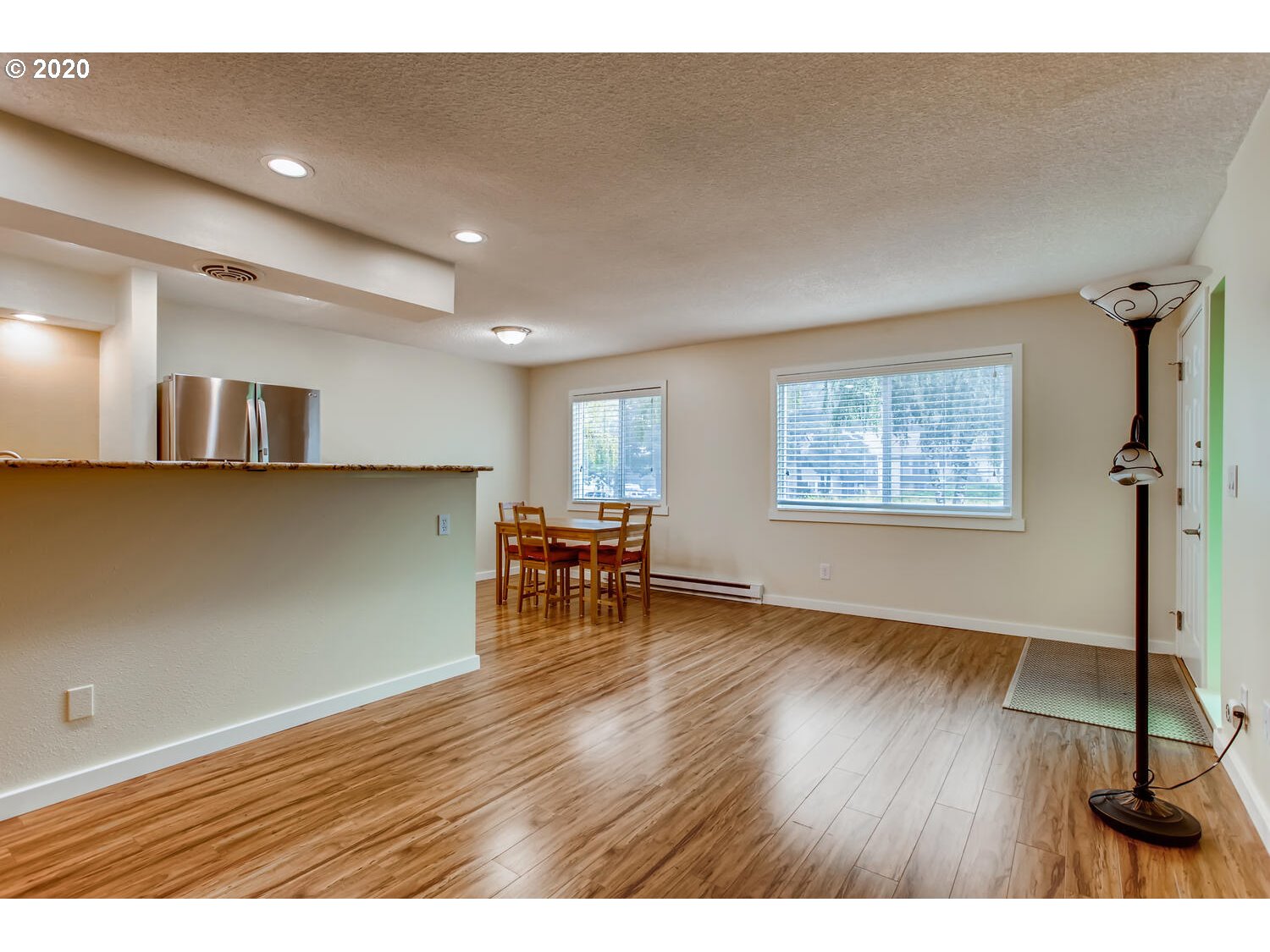 Photo #4: 20604564 Listing 