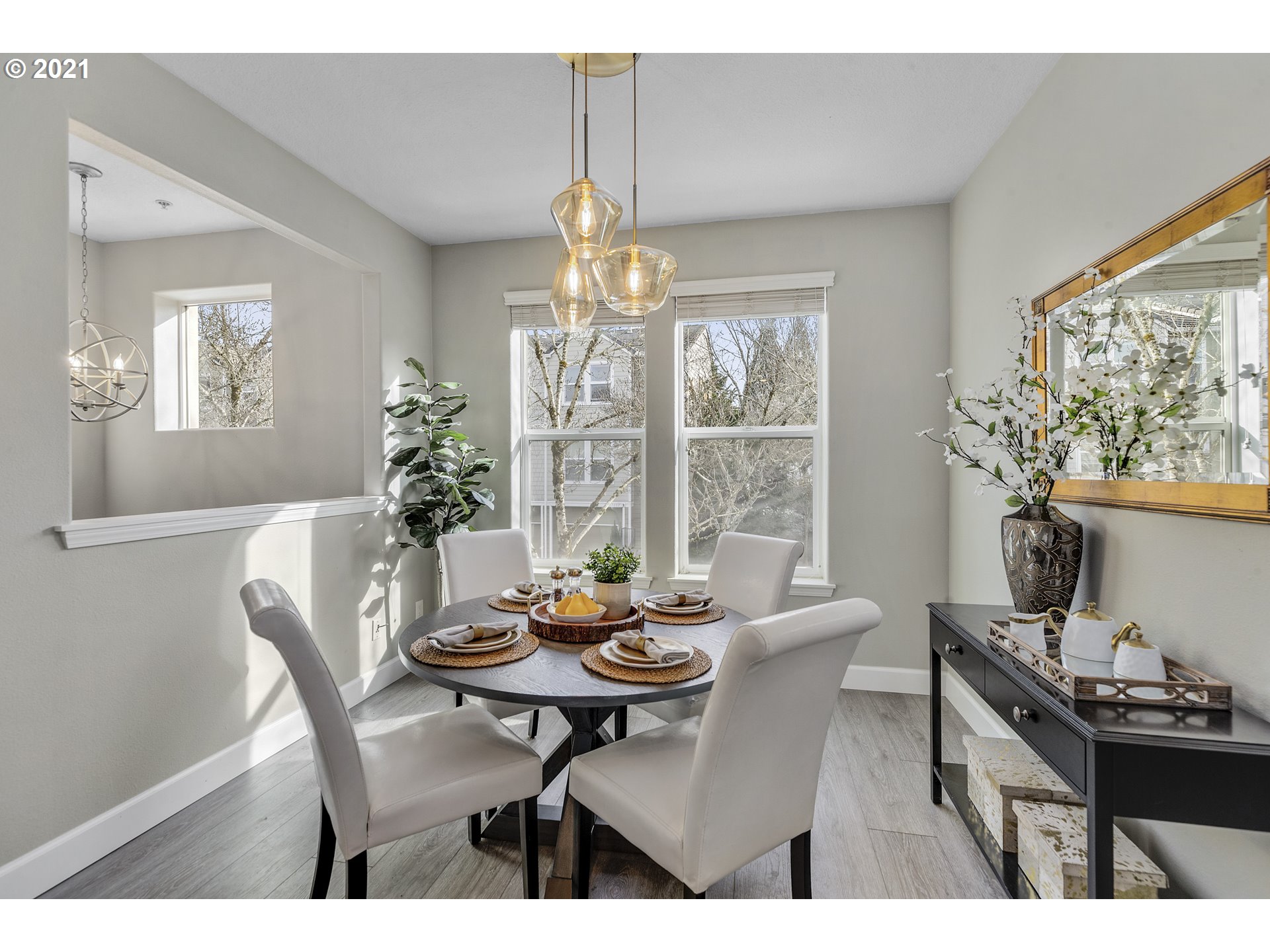 Photo #5: 20606764 Listing 
