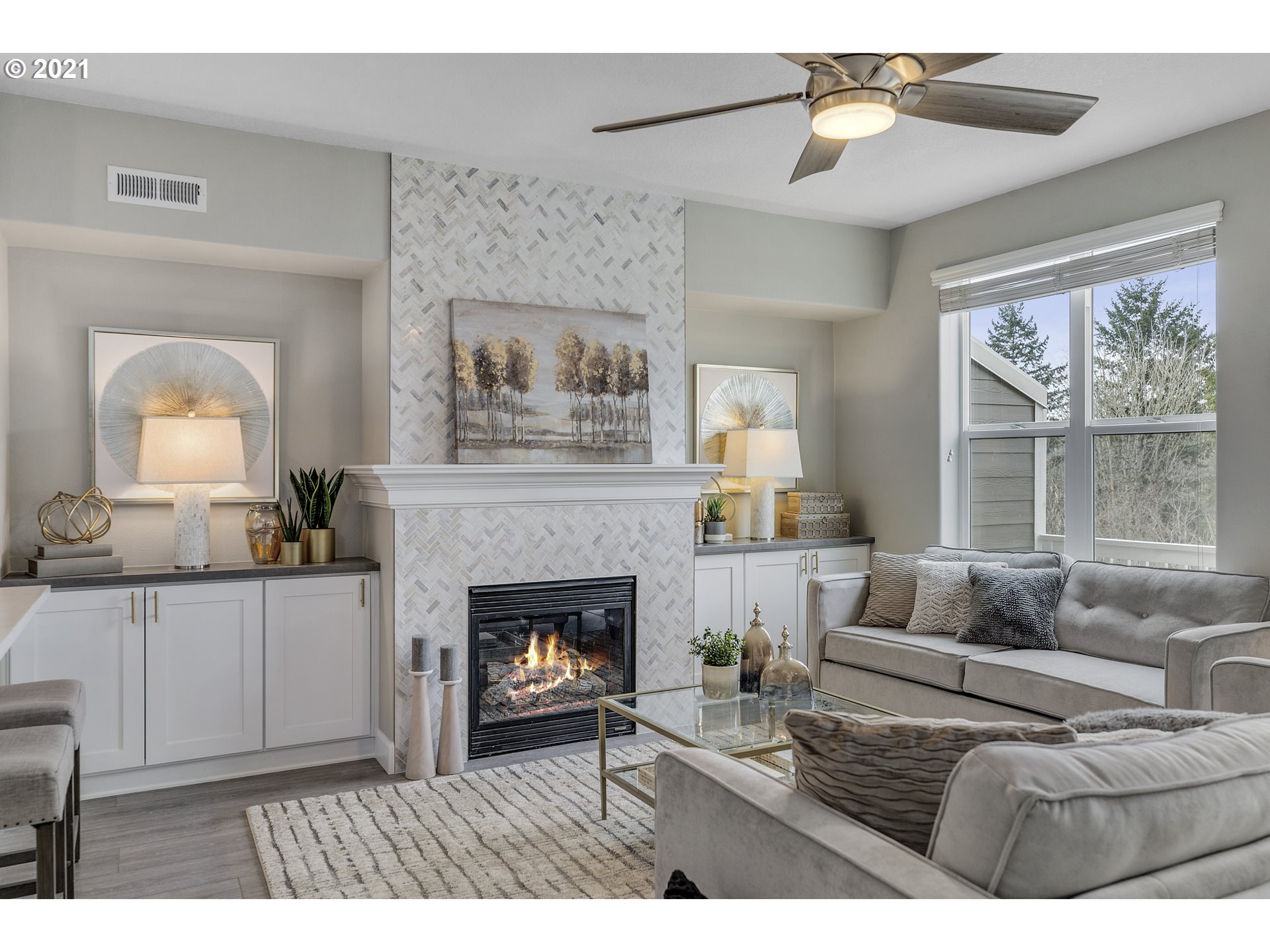 Photo #6: 20606764 Listing 