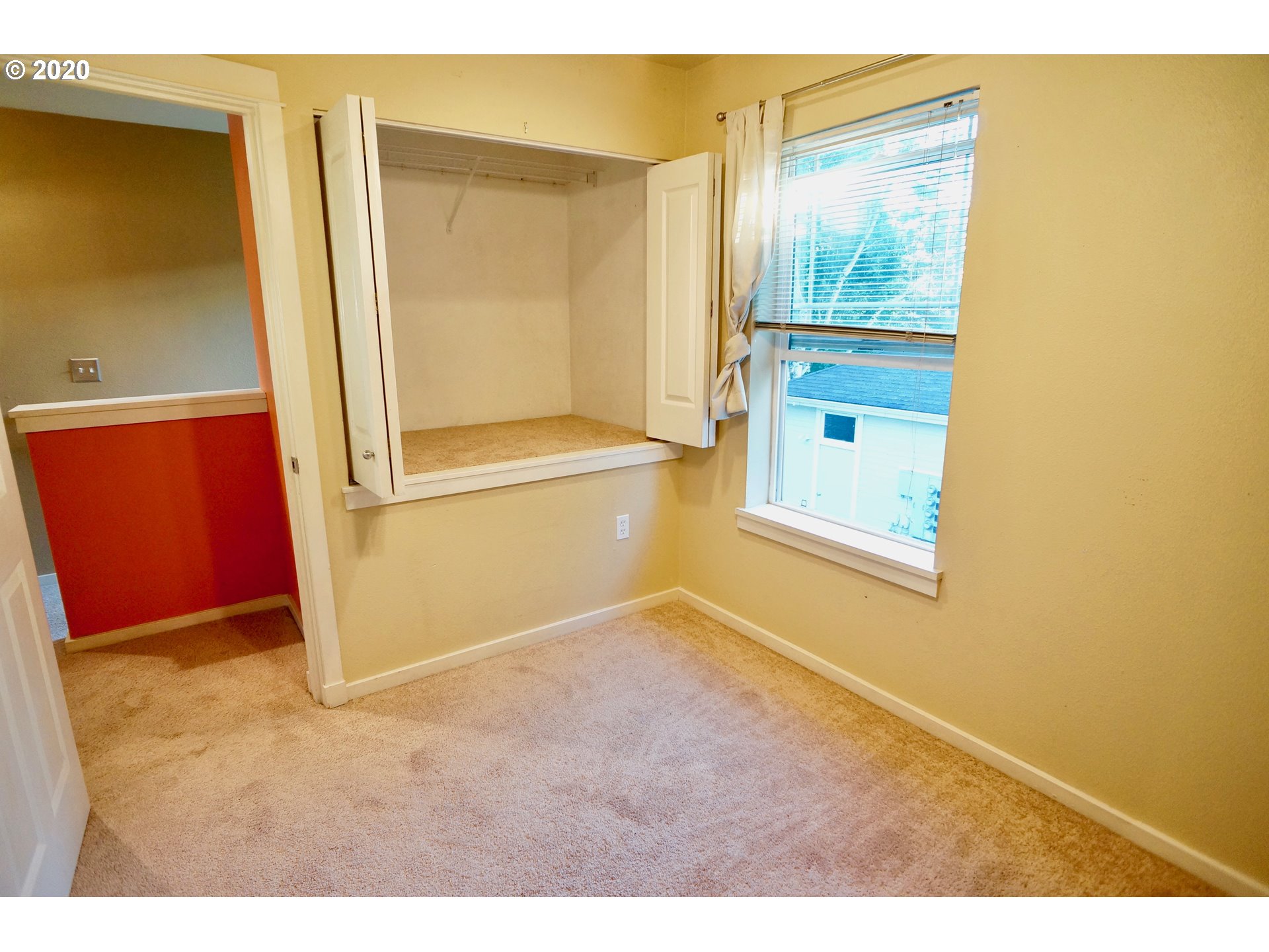 Photo #3: 20608944 Listing 