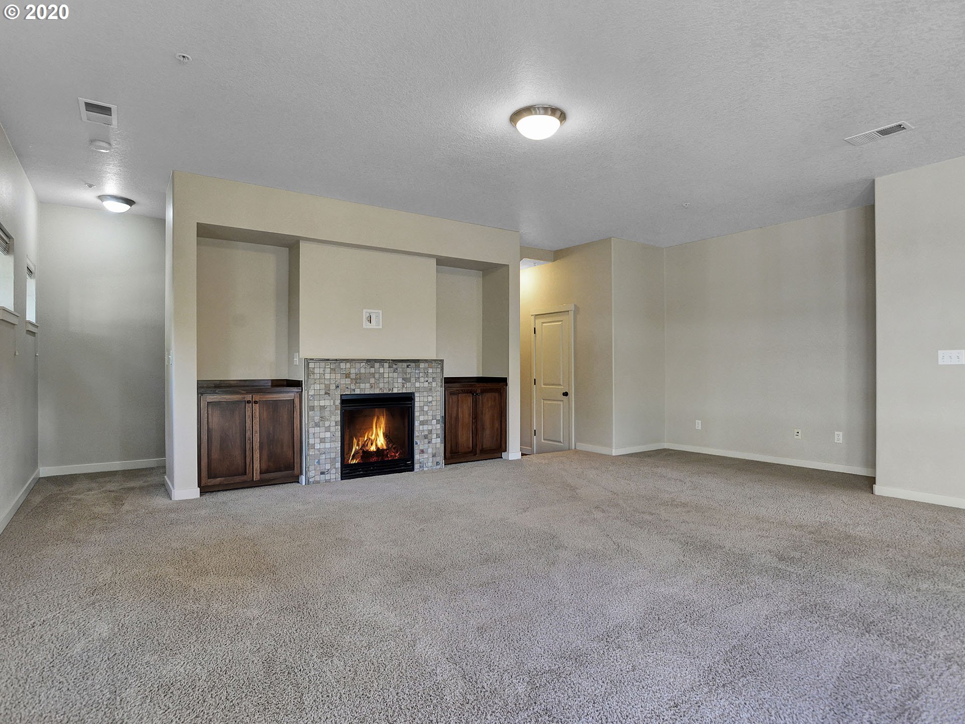 Photo #6: 20609563 Listing 