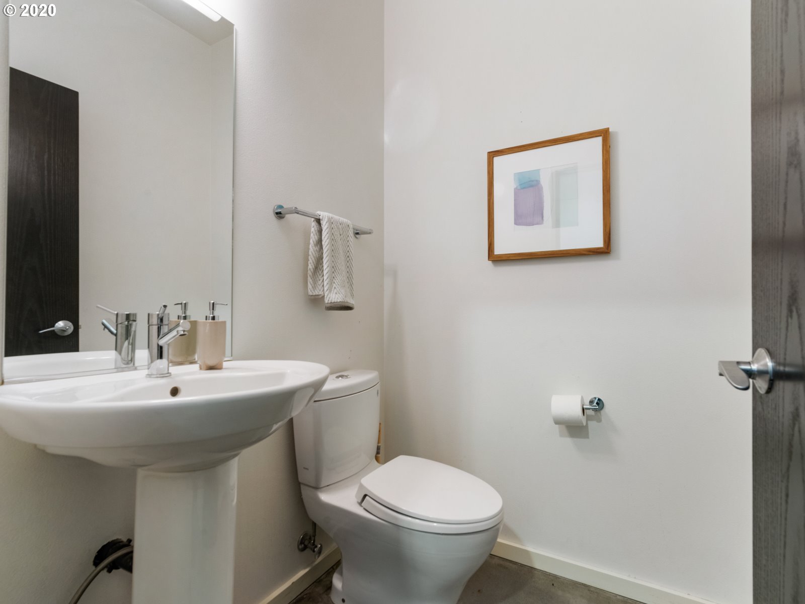 Photo #4: 20611247 Listing 