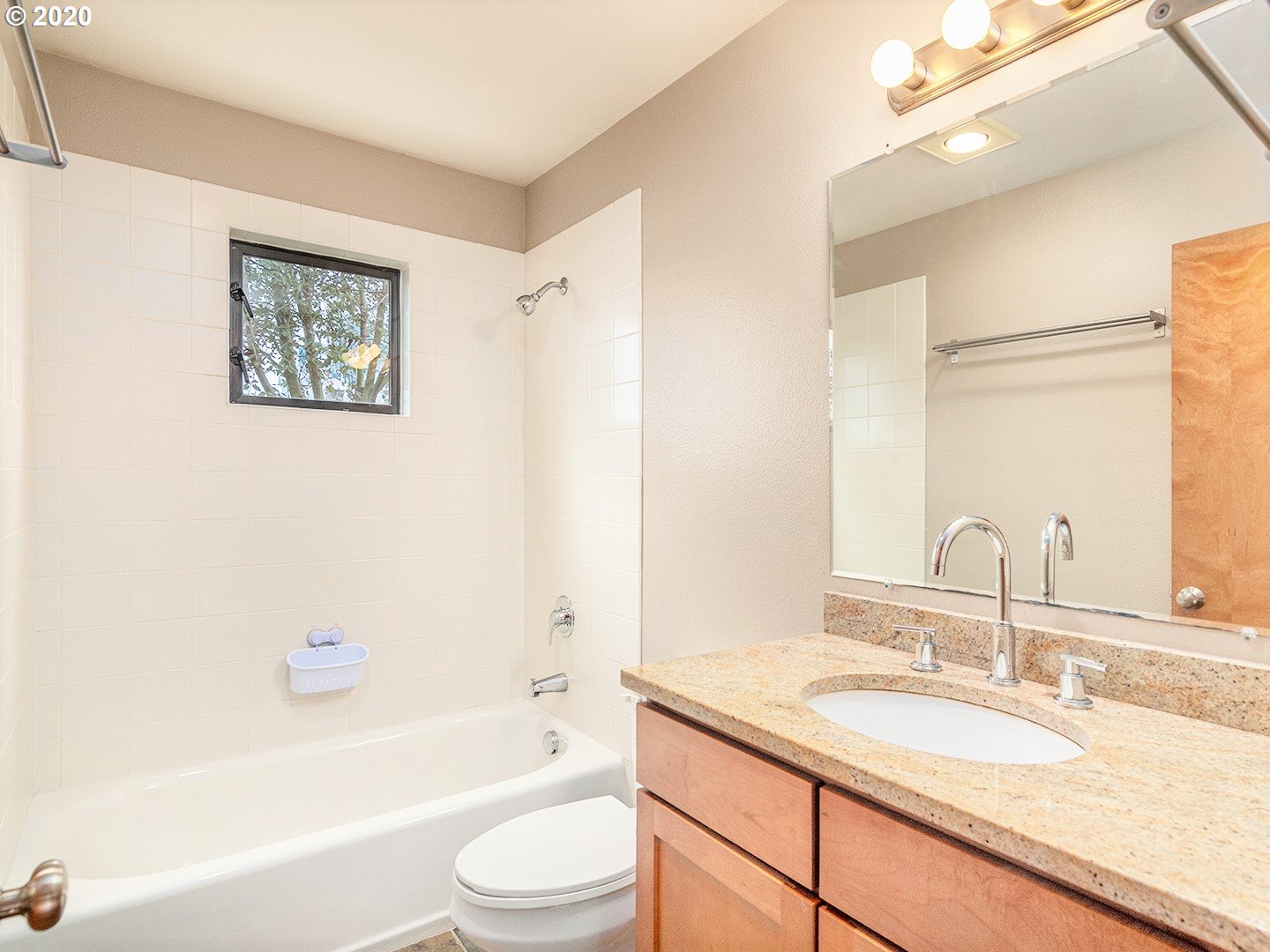 Photo #6: 20613241 Listing 