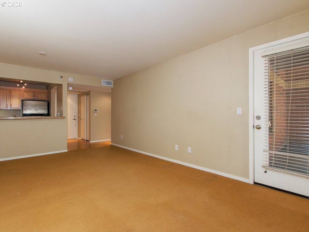 Photo #6: 20614491 Listing 