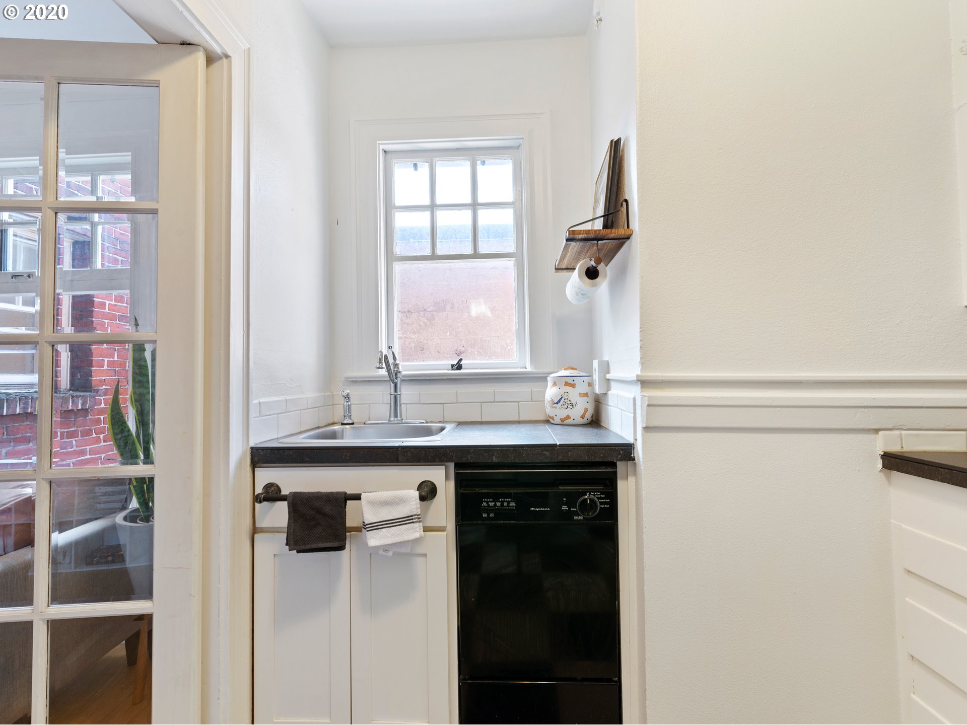 Photo #4: 20615772 Listing 