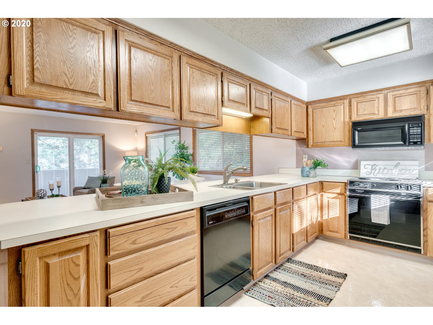 Photo #5: 20616405 Listing 