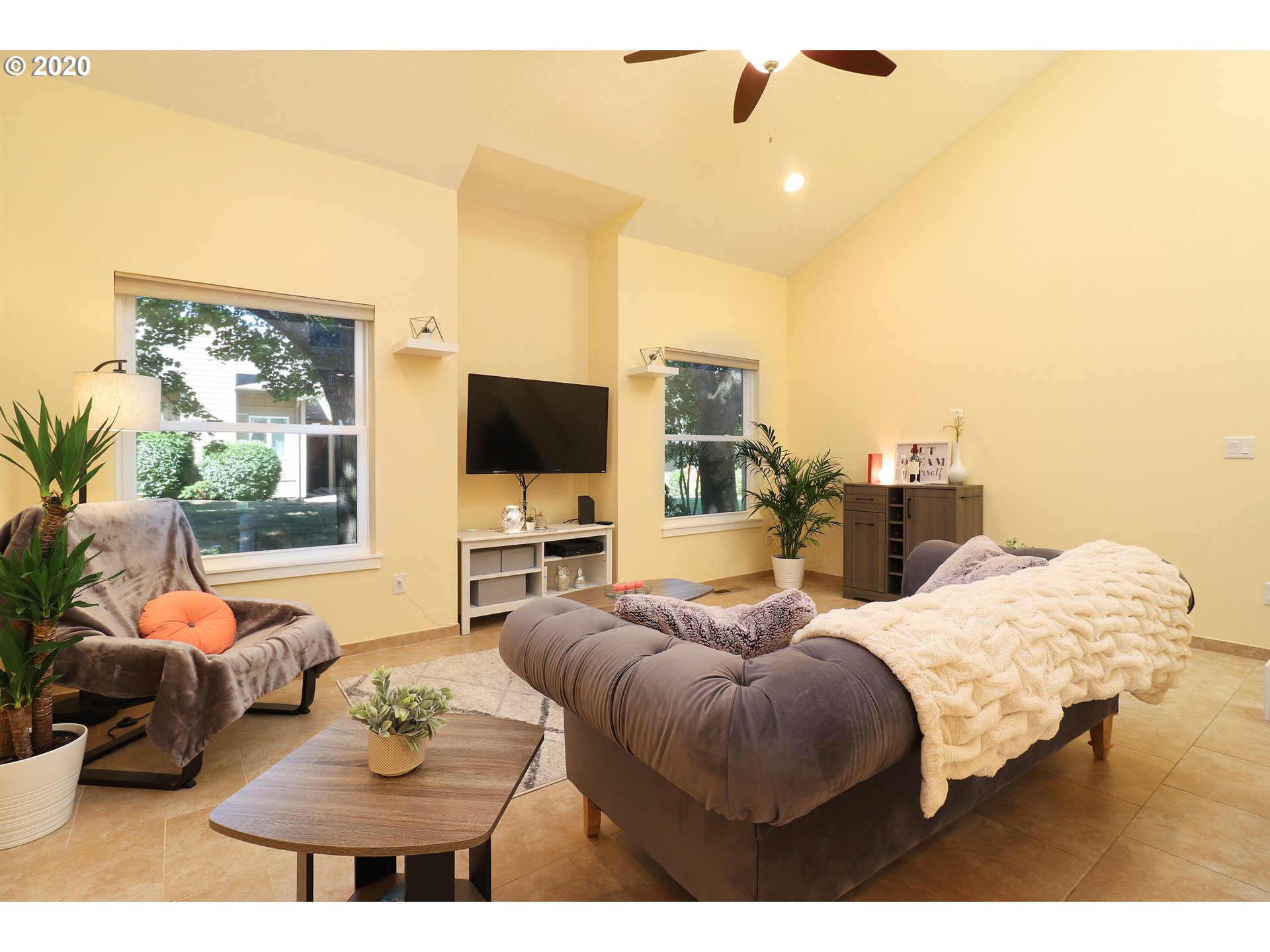 Photo #4: 20621608 Listing 