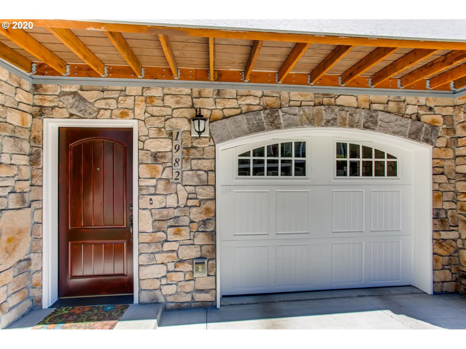 Photo #4: 20621636 Listing 